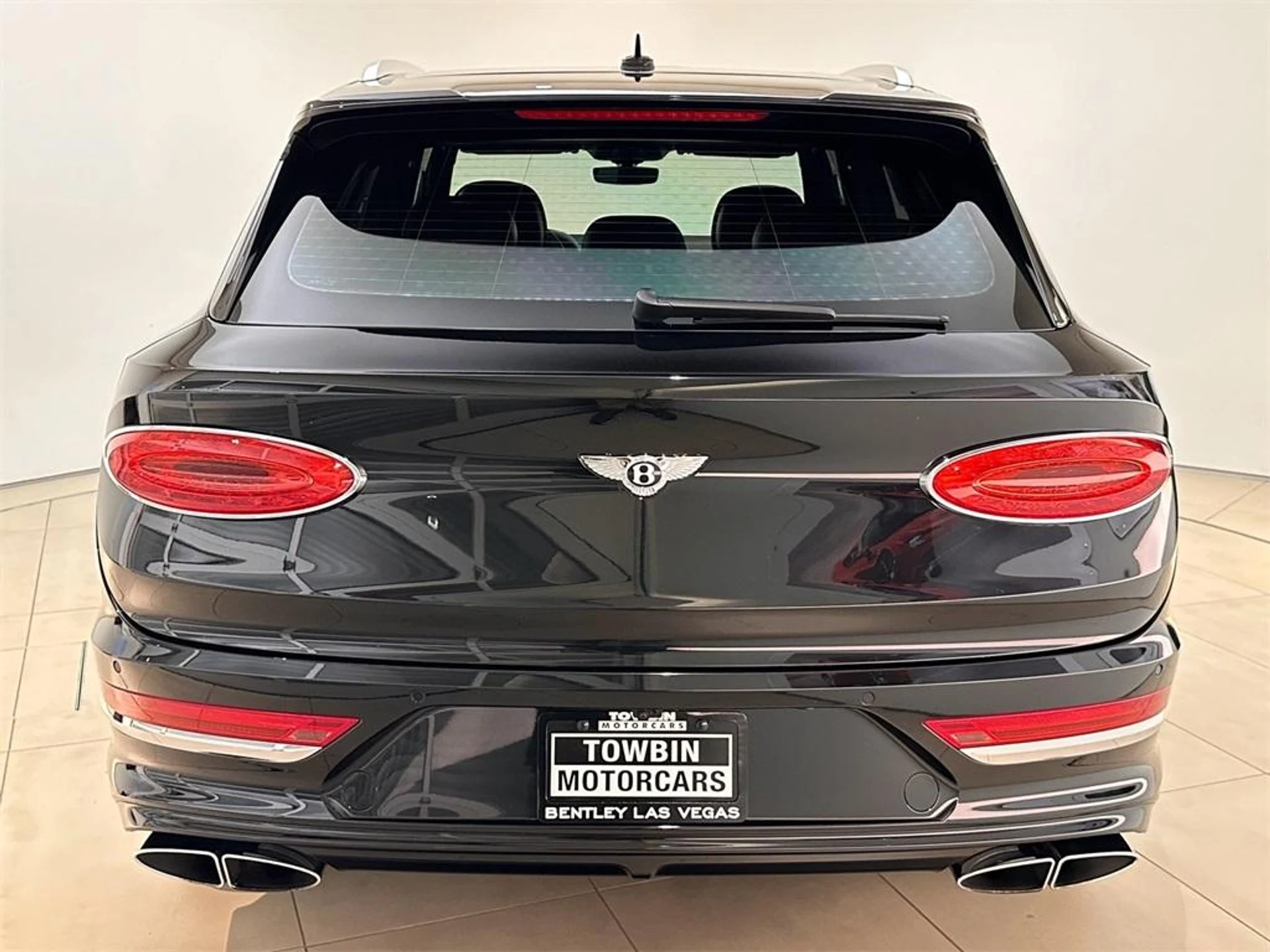 mph005_4079724263_Used_2021_Bentley_Bentayga_V8_1715724576_19c5a68f8c