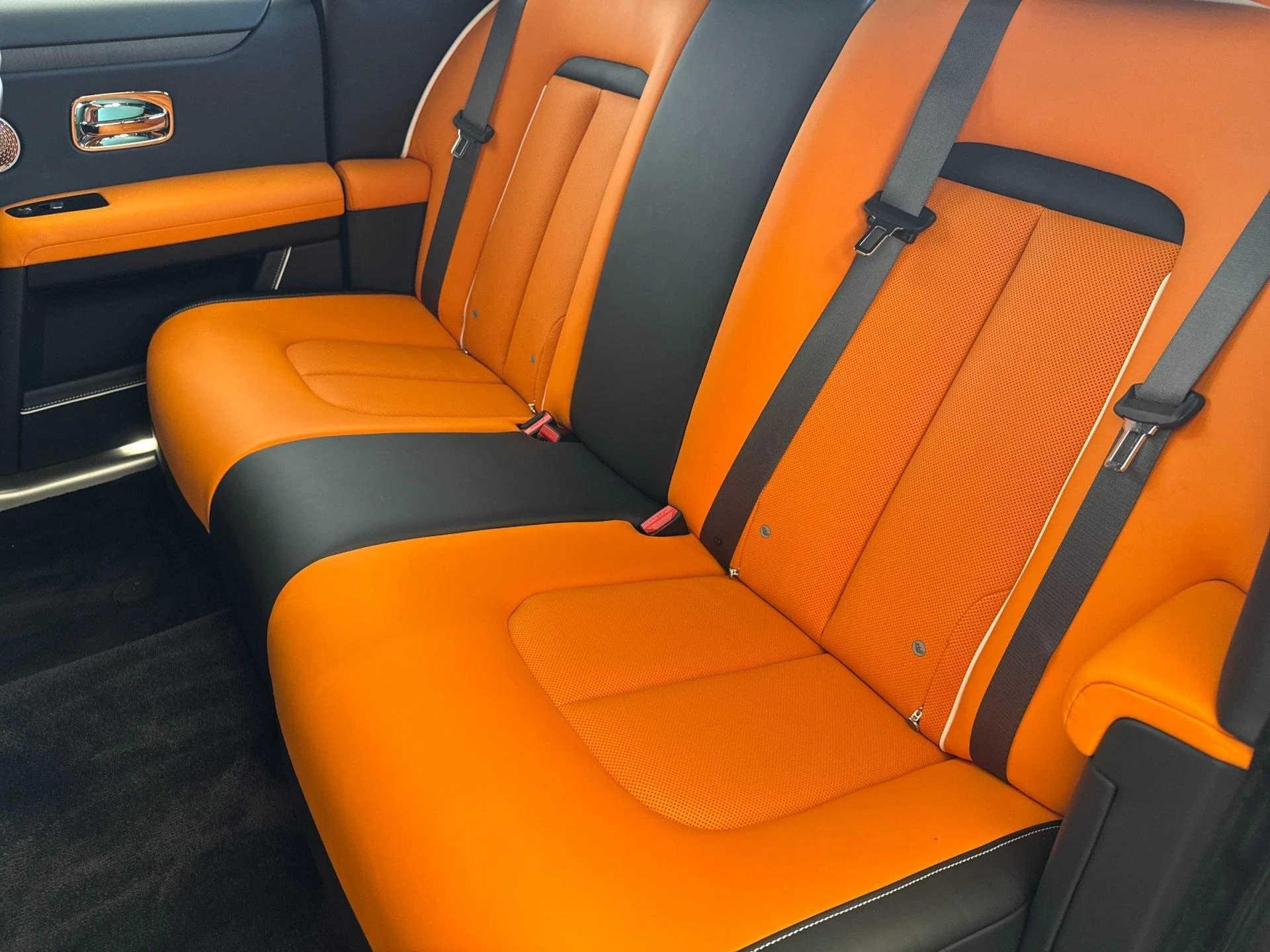 mph005_4086761687_New_2025_Rolls_Royce_Ghost_Base_1756889521_02b832b813