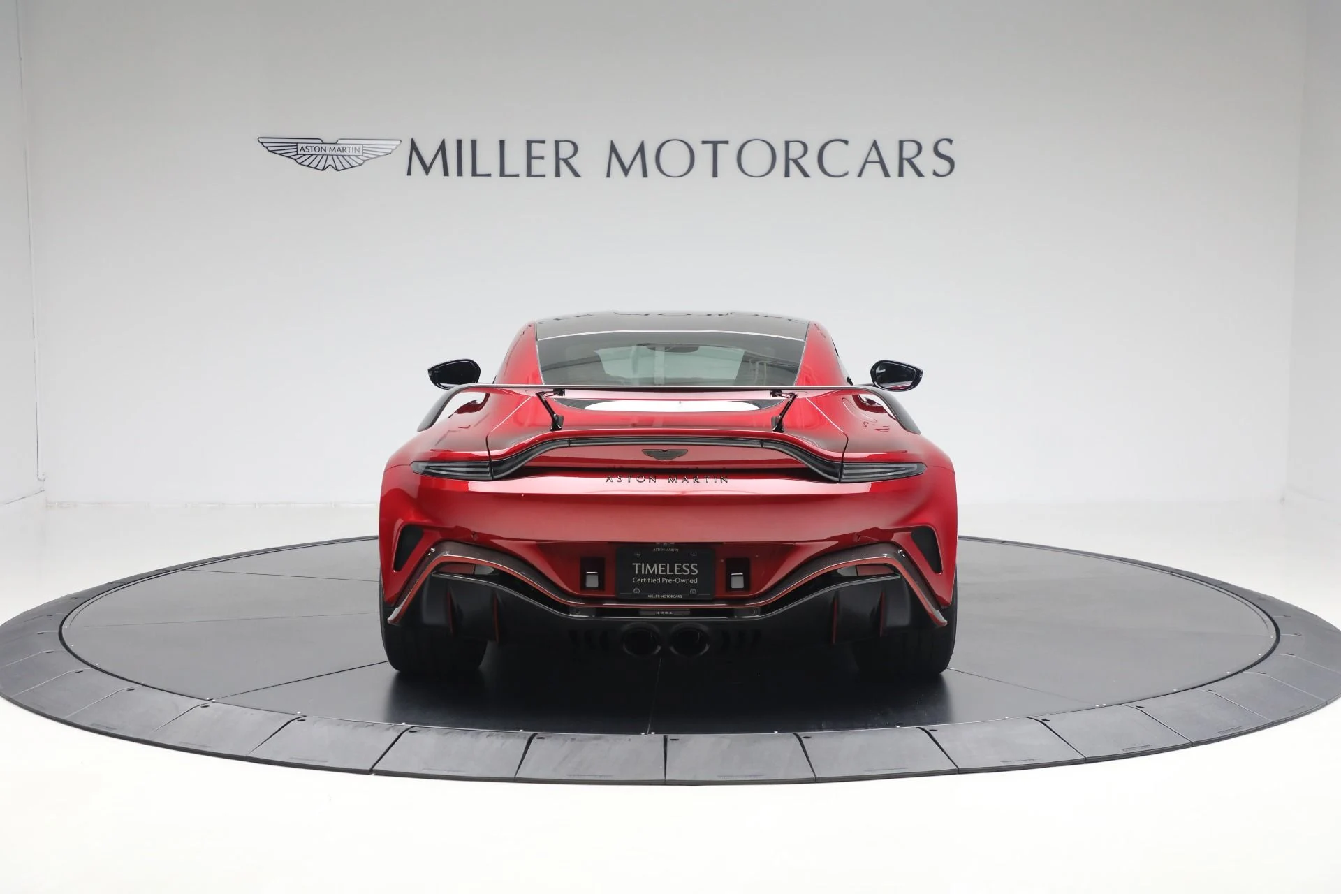 mph005_4091467913_Used_2023_Aston_Martin_Vantage_V12_55e115c14a