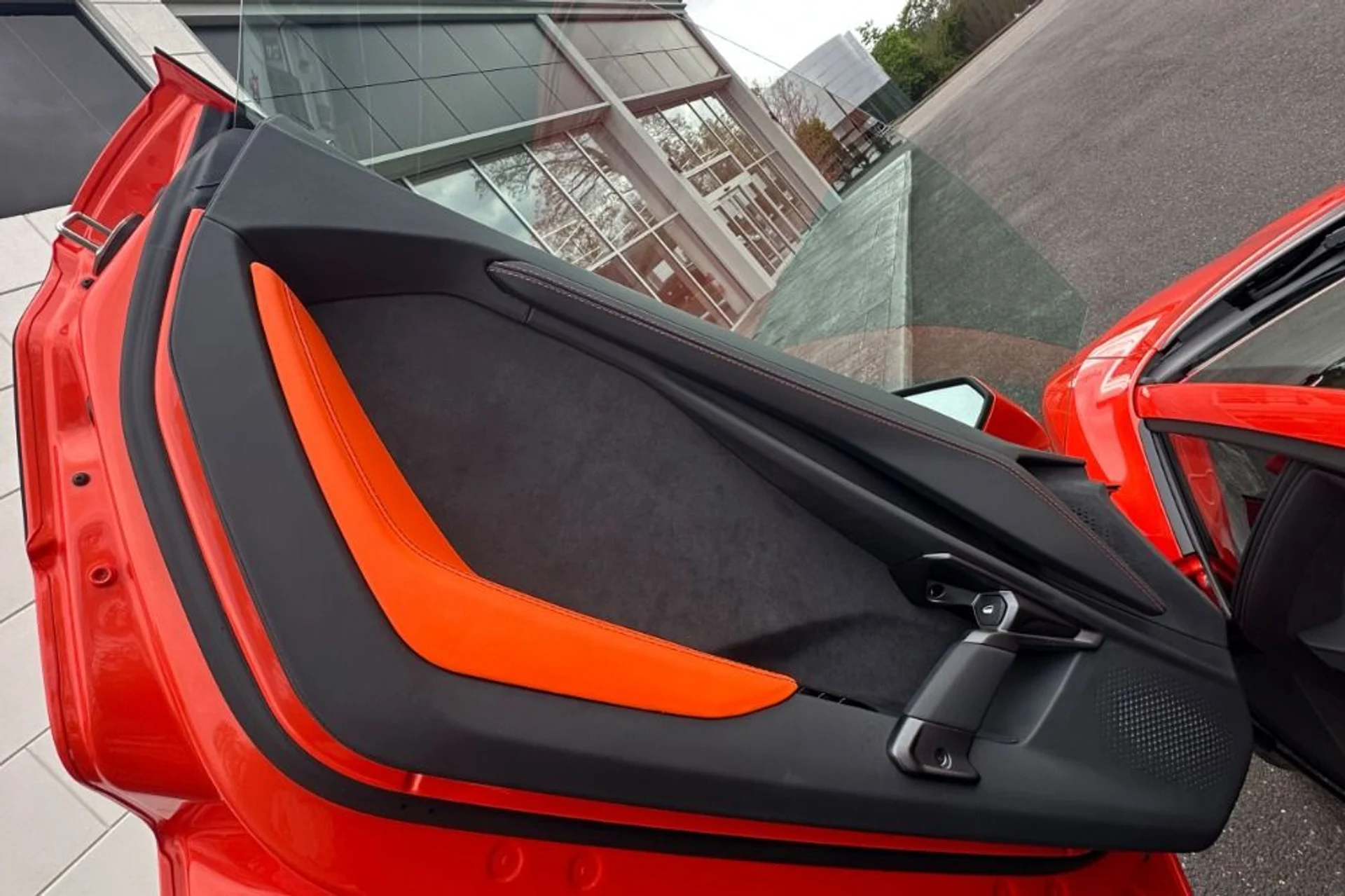 mph005_4091805041_New_2026_Lamborghini_Revuelto_1777983135_a196a734b5