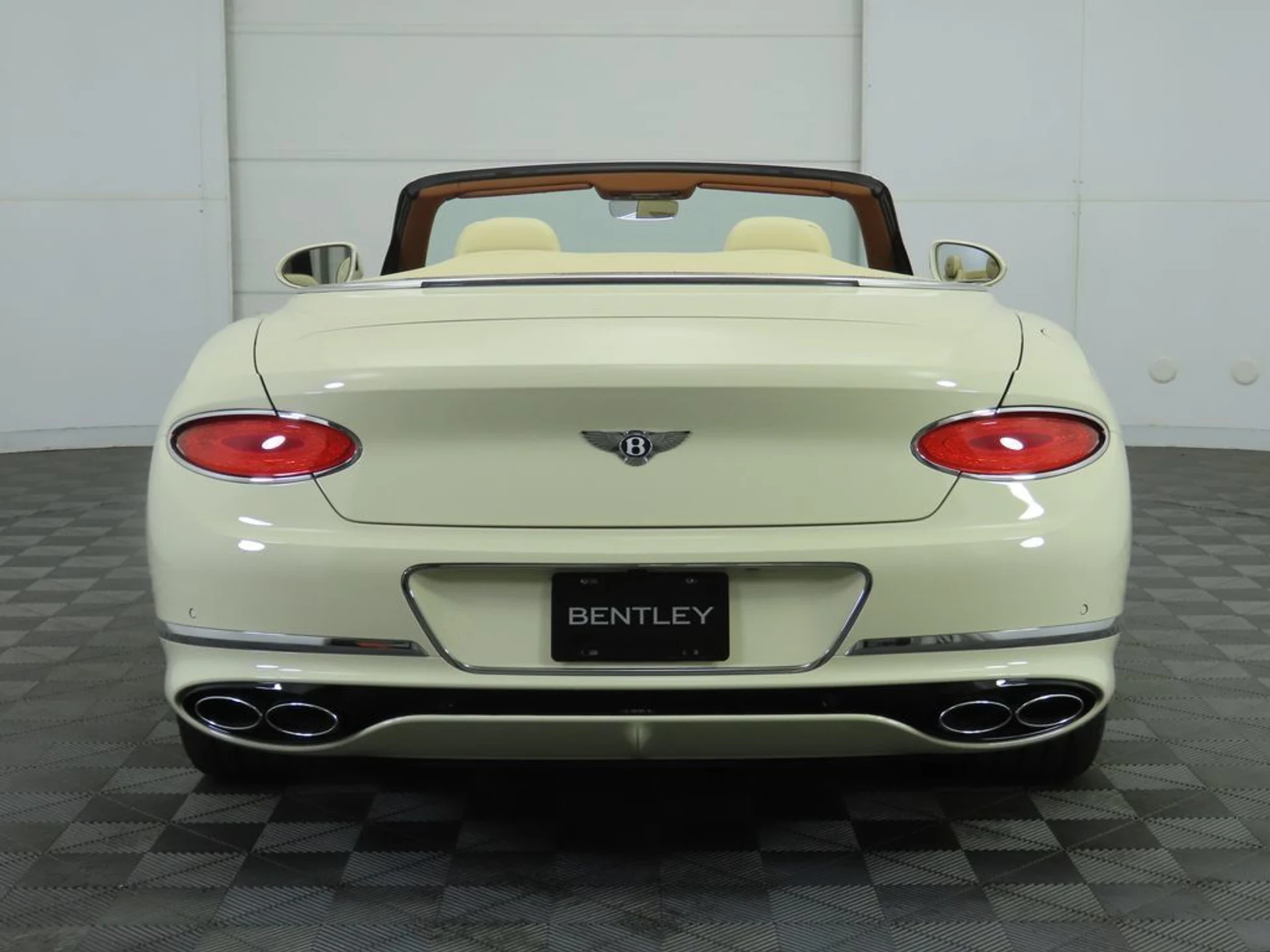 mph005_4096358824_used_2022_bentley_continental_gtmullinerconvertible_8119_22887196_6_1024_14e7cb11eb