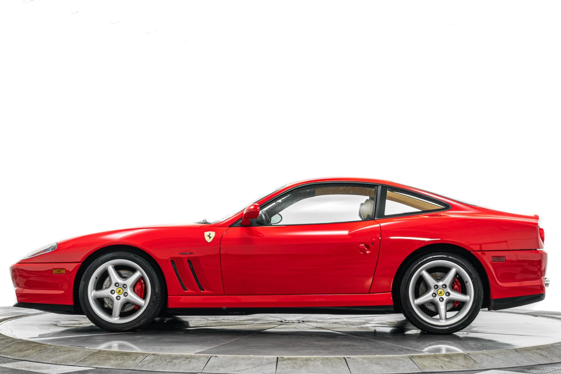 mph005_4099185473_Used_2001_Ferrari_550_Maranello_1777496716_e2a327e4cd