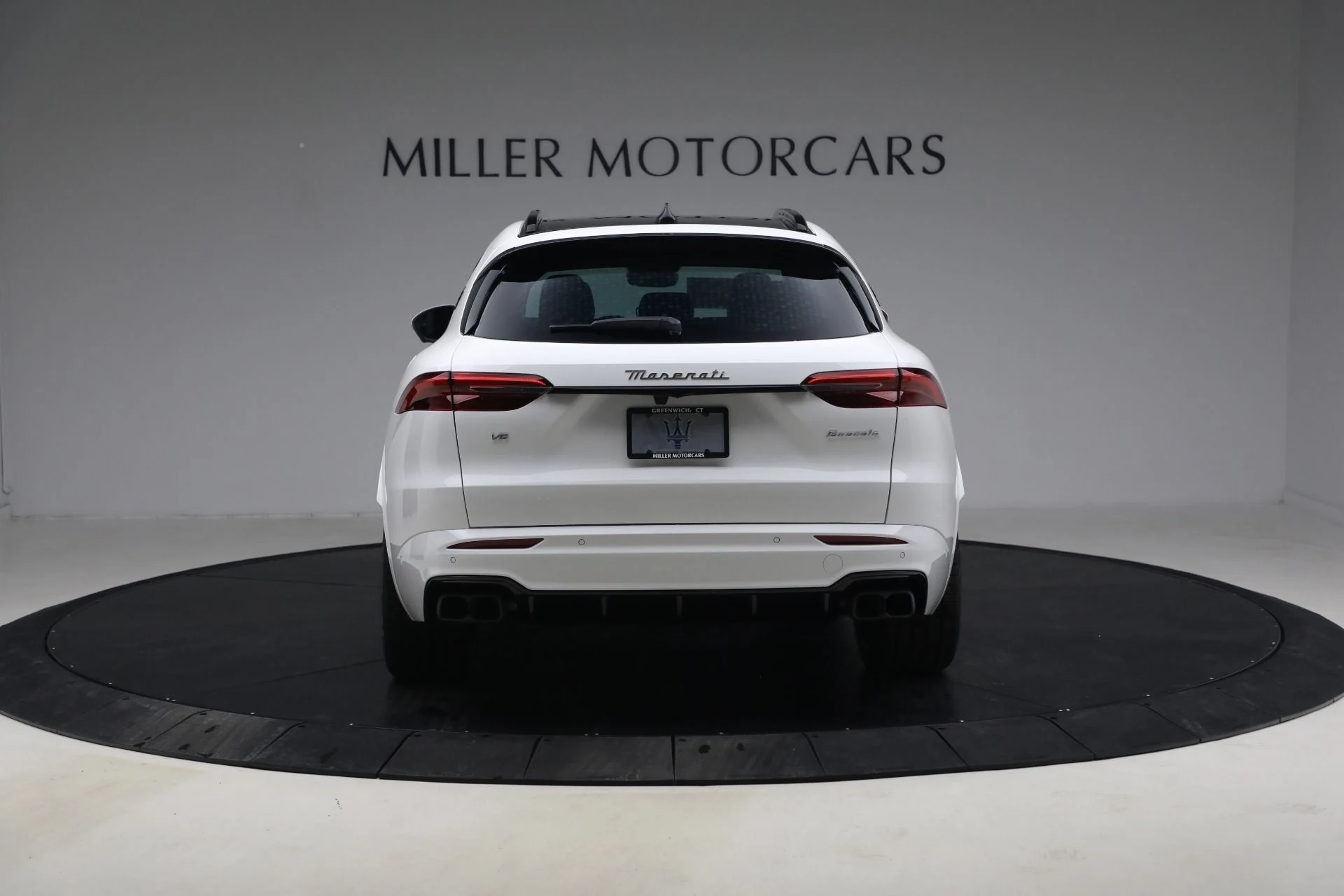 mph005_4103619352_New_2026_Maserati_Grecale_Modena_V6_1774719545_0c9c12d36e