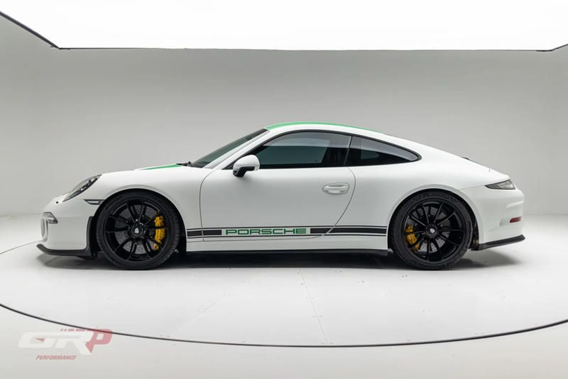 mph005_4108130568_313_C365_C_7127_469_E_9_EBB_C19220_A6_C3_EA_126aaa676a