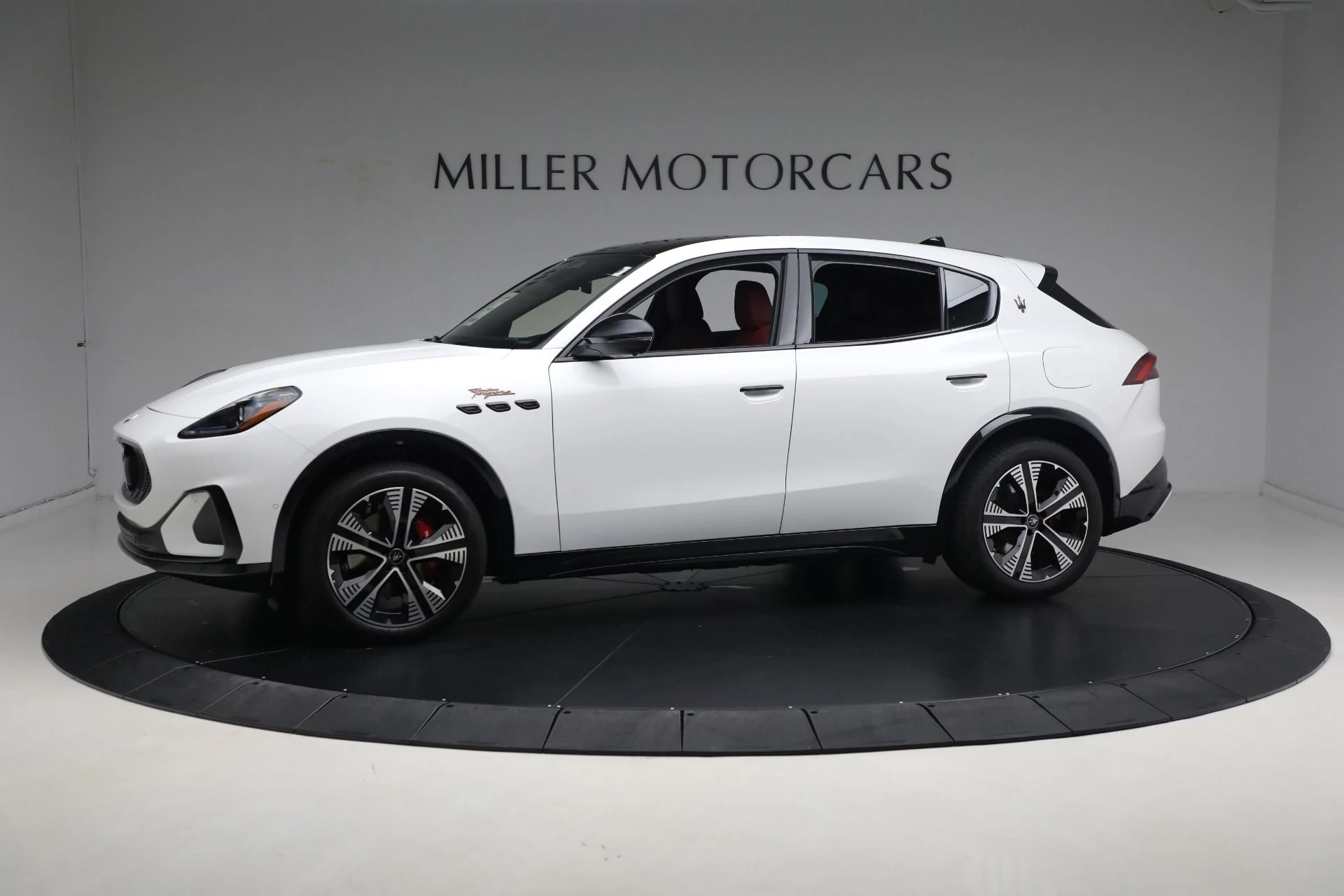 mph005_4111203162_New_2025_Maserati_Grecale_Folgore_8999a7f849