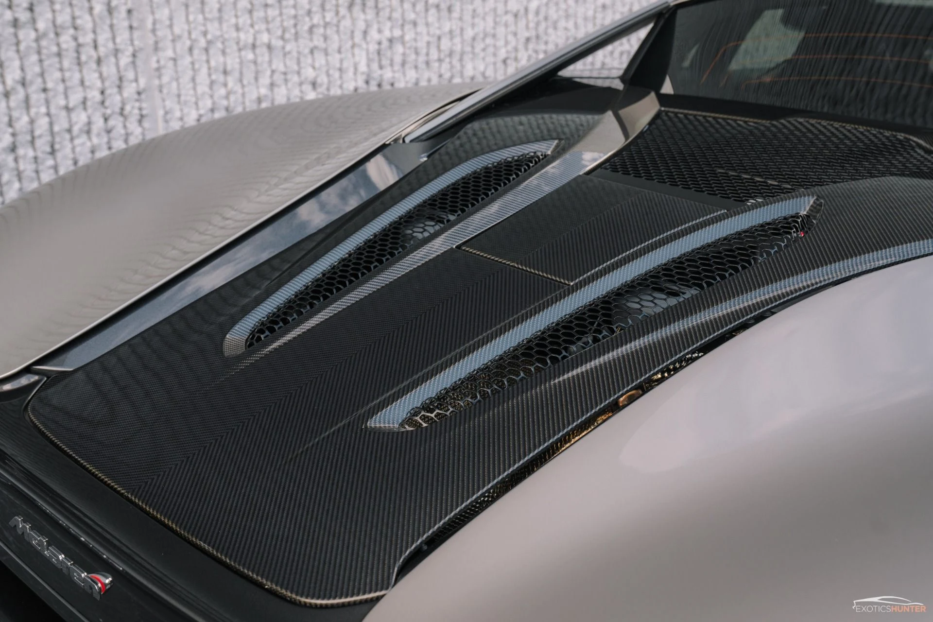 mph005_4114969046_Used_2016_Mc_Laren_570_S_in_Blade_Silver_w_Exterior_Carbon_1761343757_8d9fc665d8