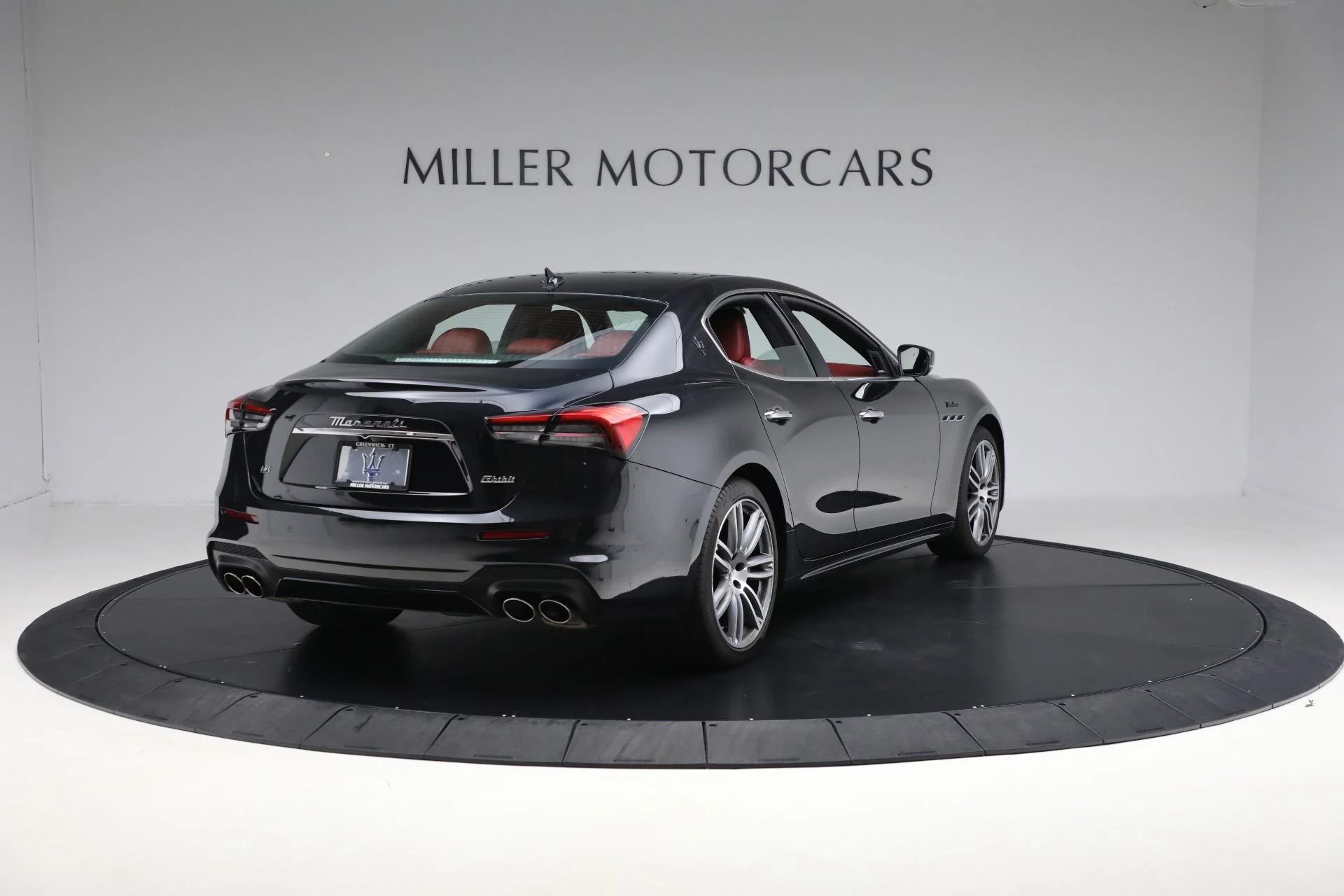 mph005_4118422830_Used_2022_Maserati_Ghibli_Modena_Q4_e483c72429