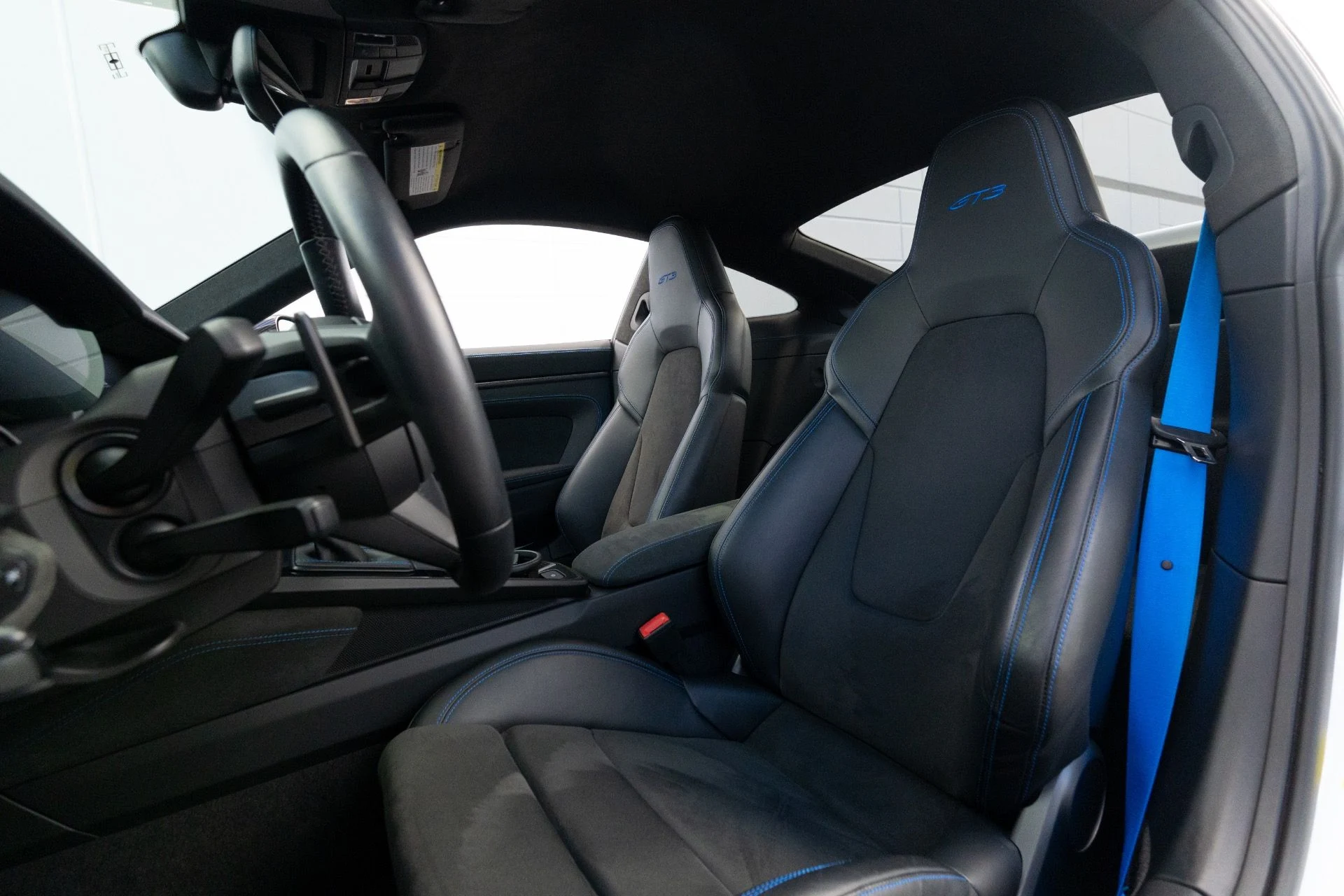 mph005_4119575857_Used_2022_Porsche_911_GT_3_1769095721_fdd0ffae81