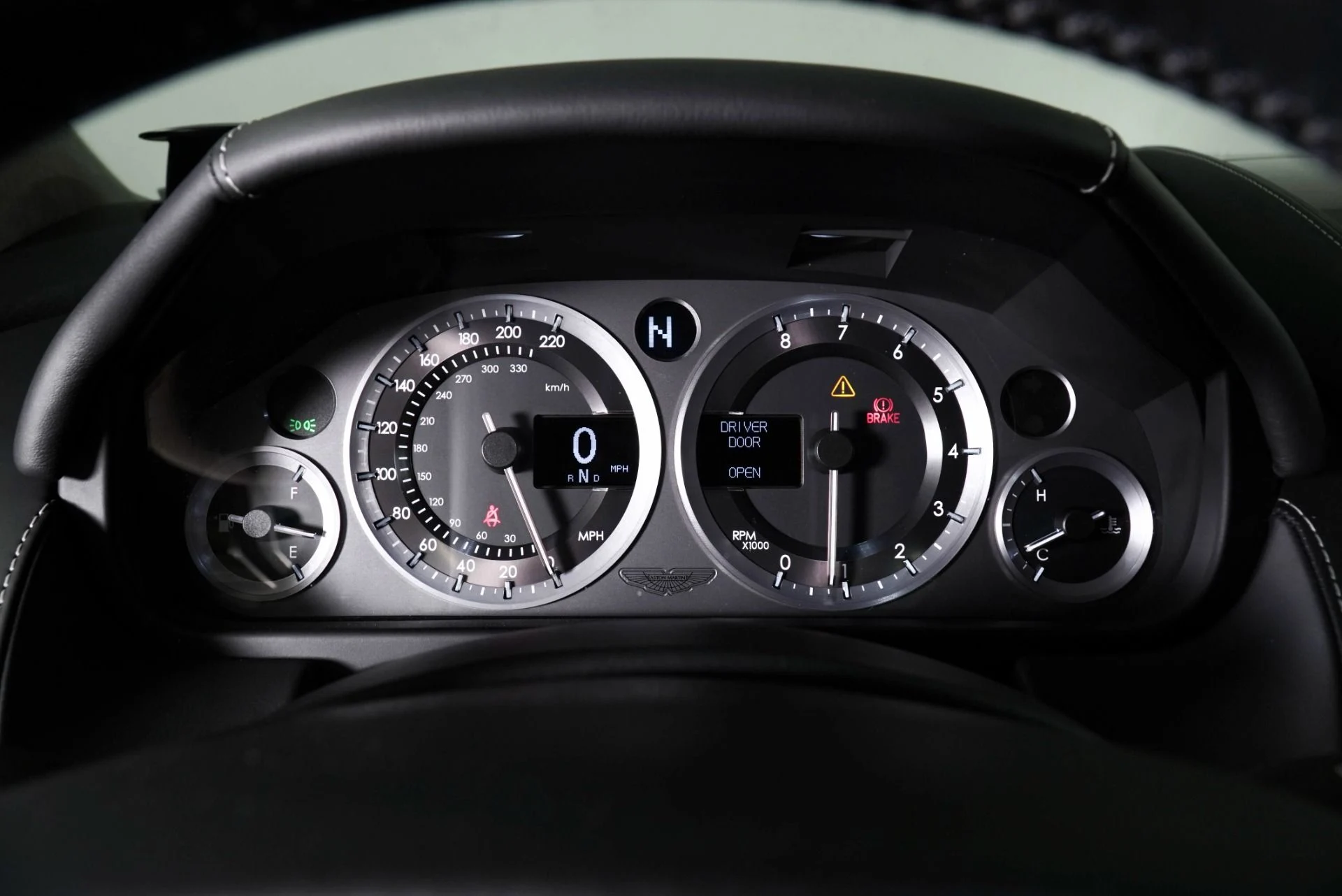 mph005_4121771021_Used_2016_Aston_Martin_V8_Vantage_S_1775836996_f3656281ed