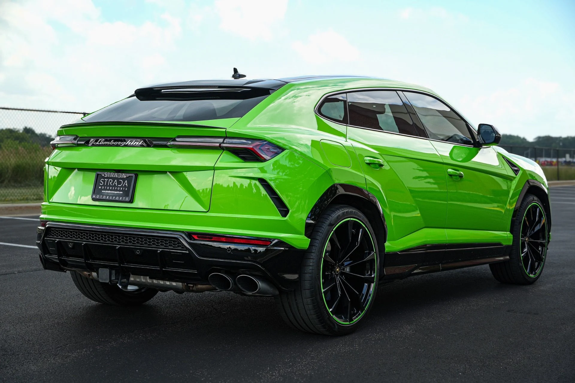 mph005_4122674295_Used_2021_Lamborghini_Urus_1783023400_0bfbf4e080