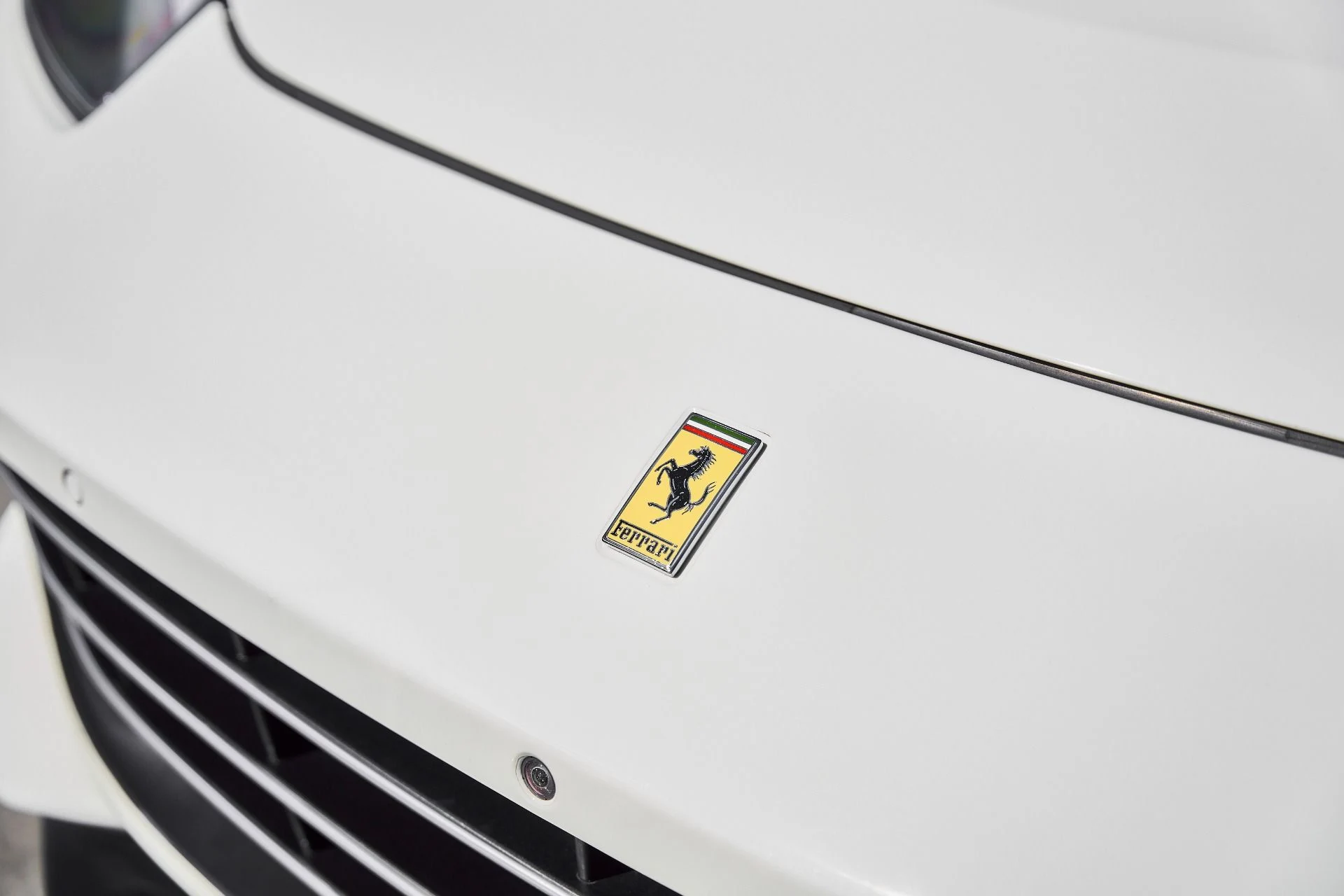 mph005_4125480790_Used_2019_Ferrari_GTC_4_Lusso_V12_1771467672_5fc5c3e7c1