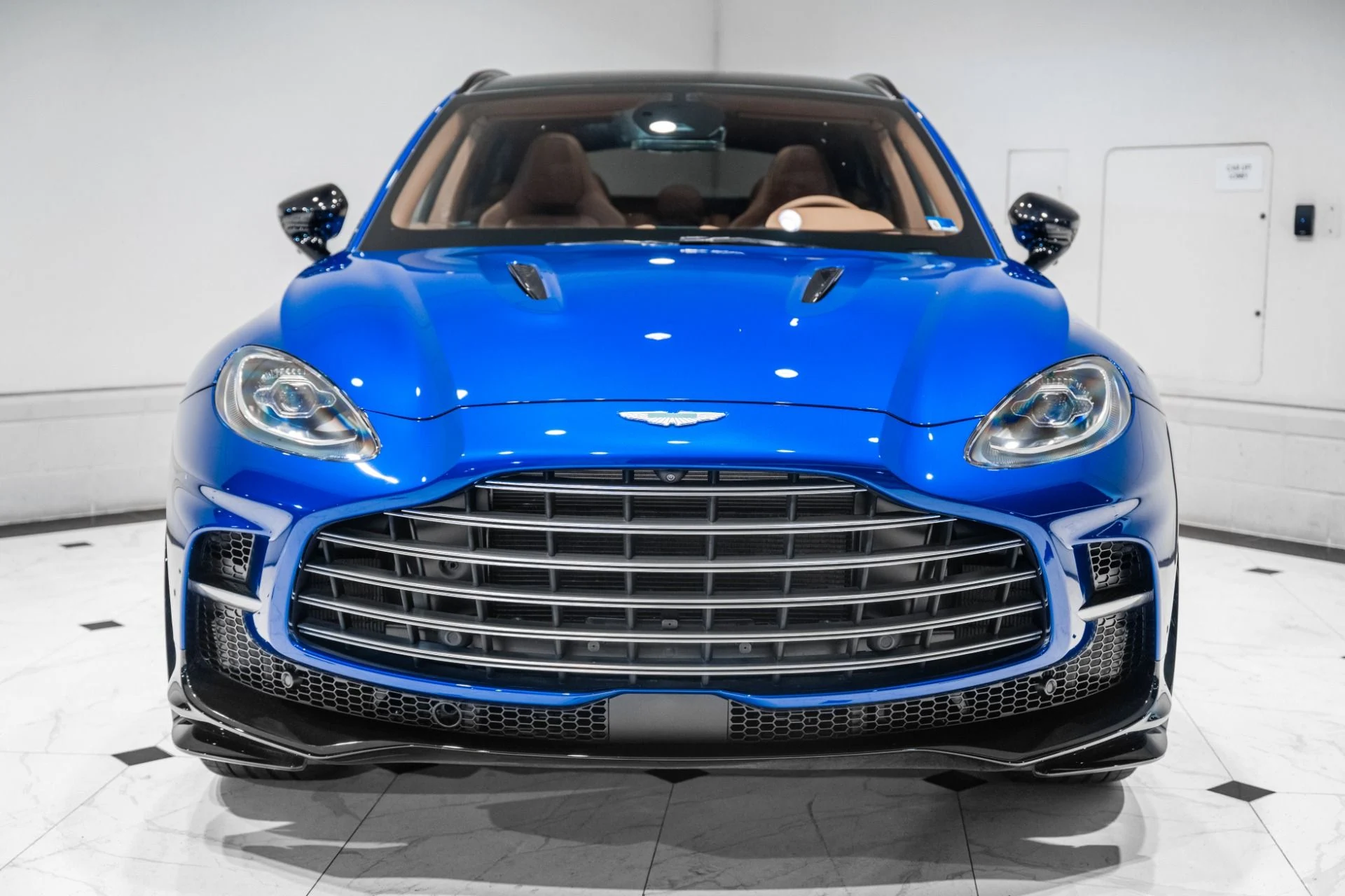 mph005_4128249384_New_2026_Aston_Martin_DBX_707_1780939775_1495801d56