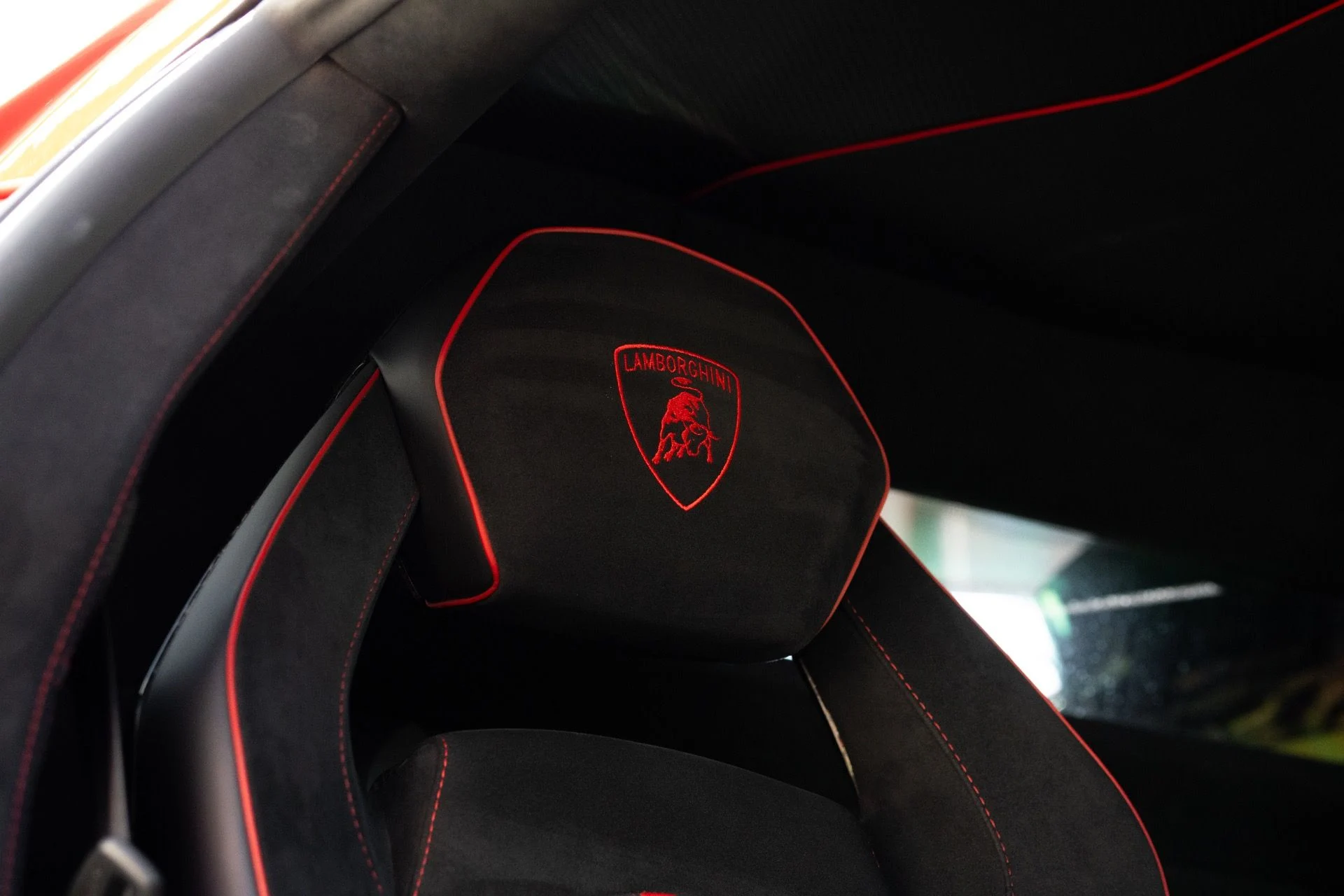 mph005_4129983342_Used_2016_Lamborghini_Aventador_LP_750_4_SV_1760392295_19a0d16aca
