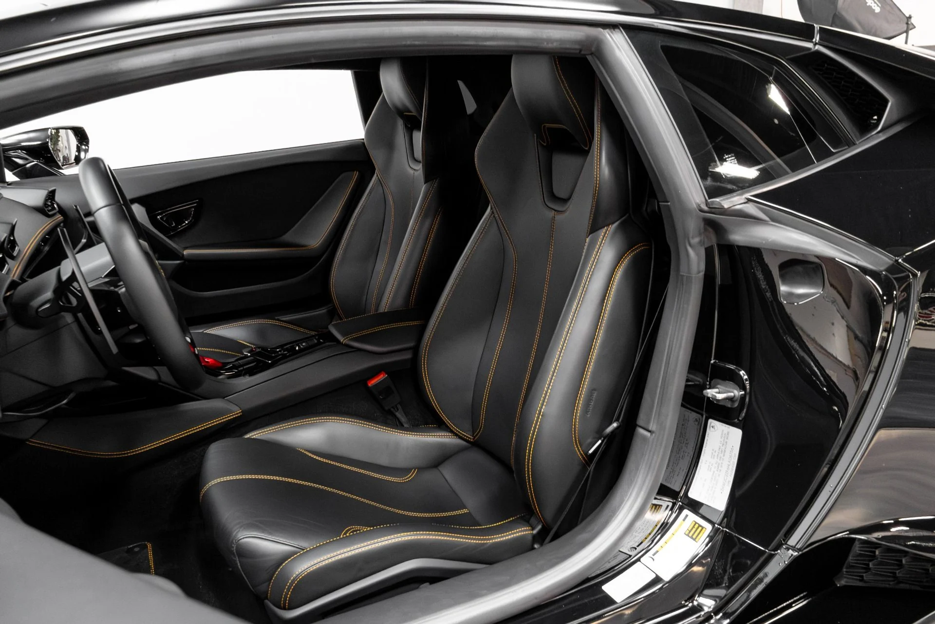 mph005_4131230013_Used_2017_Lamborghini_Huracan_LP_580_2_1771545979_e29a73b877