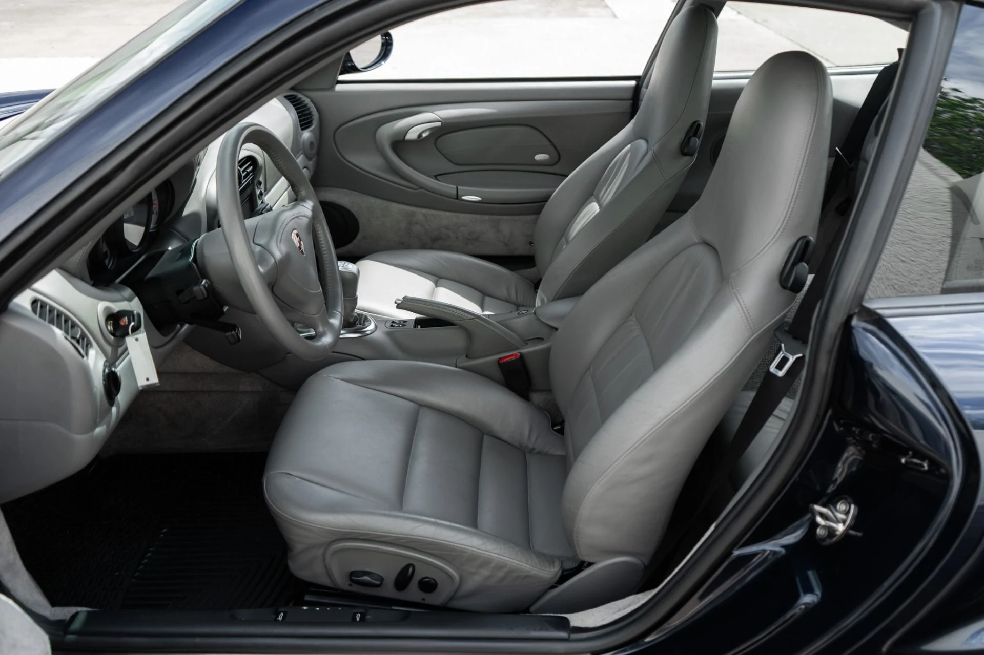 mph005_413135290_Used_2003_Porsche_911_Turbo_1776447916_055574a144