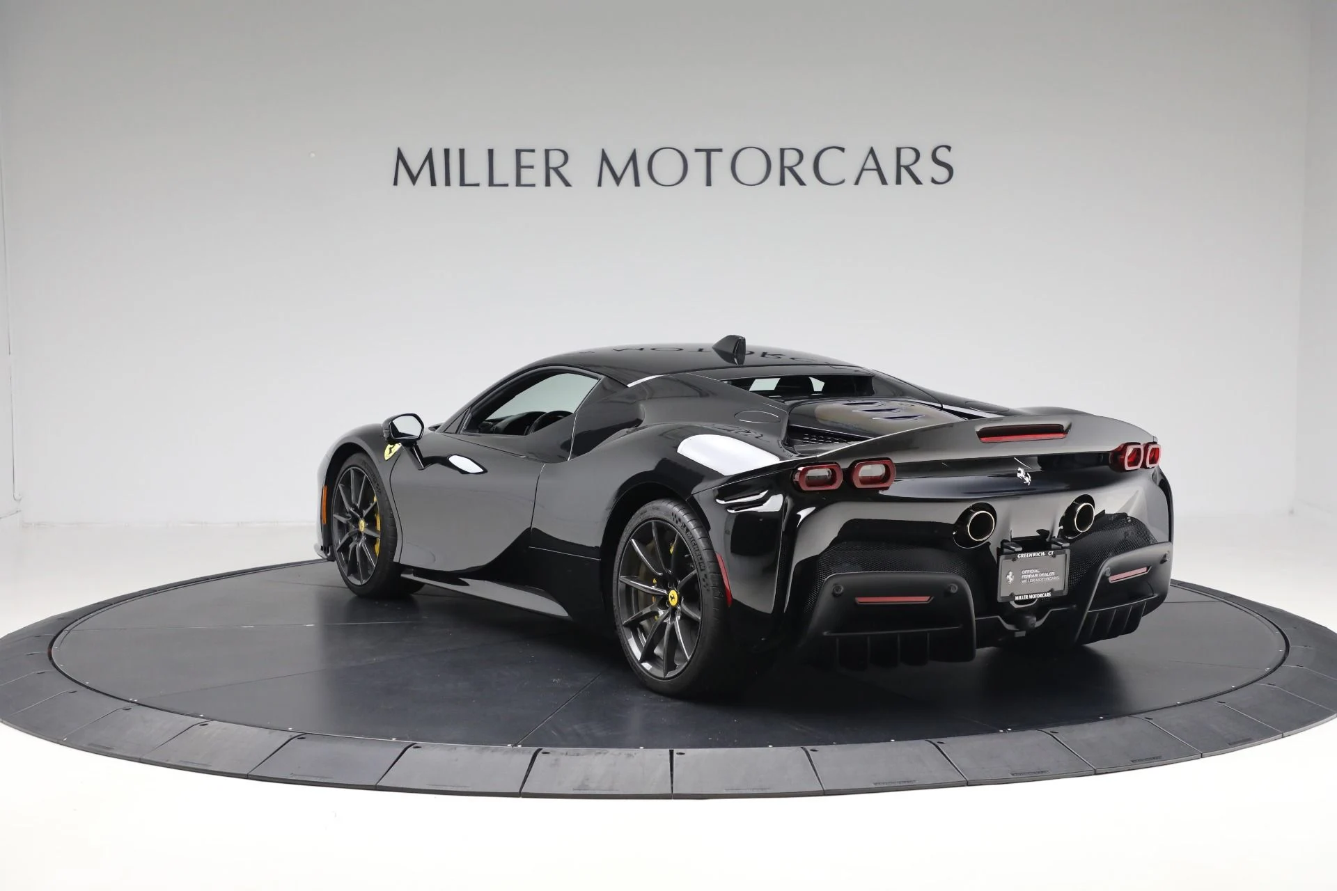 mph005_4132468561_Used_2022_Ferrari_SF_90_Stradale_d26b34003f