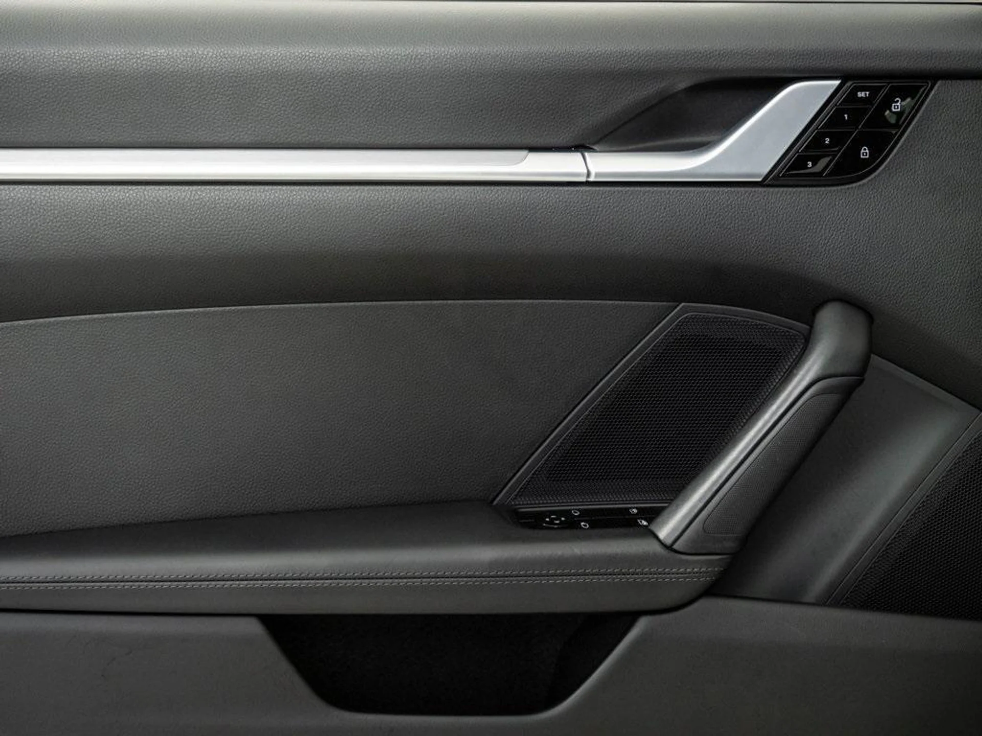 mph005_4133144786_f_K34k_Np6k_Md_Roo_LB_Jhmng4_Qfpp_I_0a296bfd2b