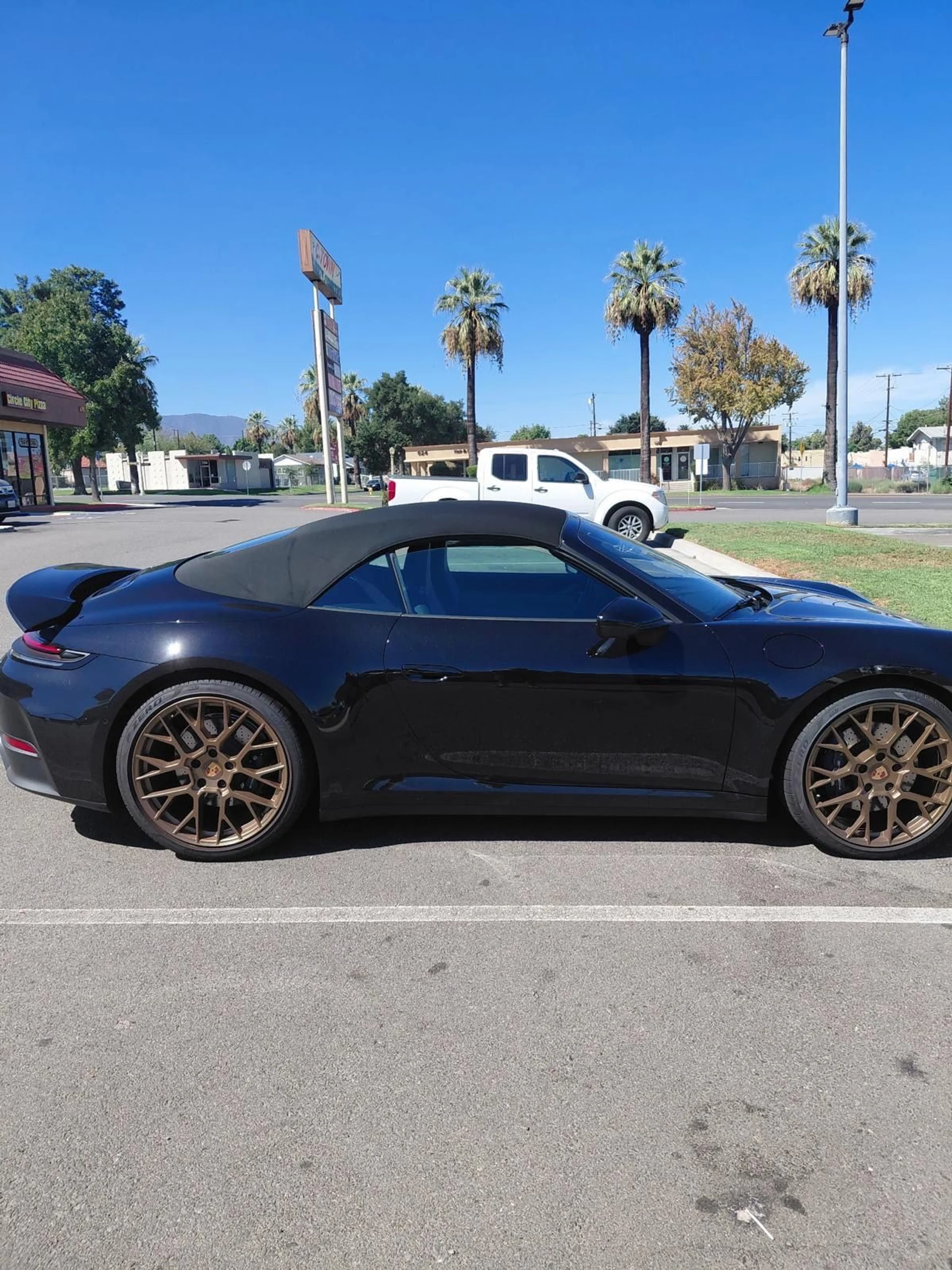 mph005_4137265062_Used_2025_Porsche_911_Carrera_1790891892_82f8034998