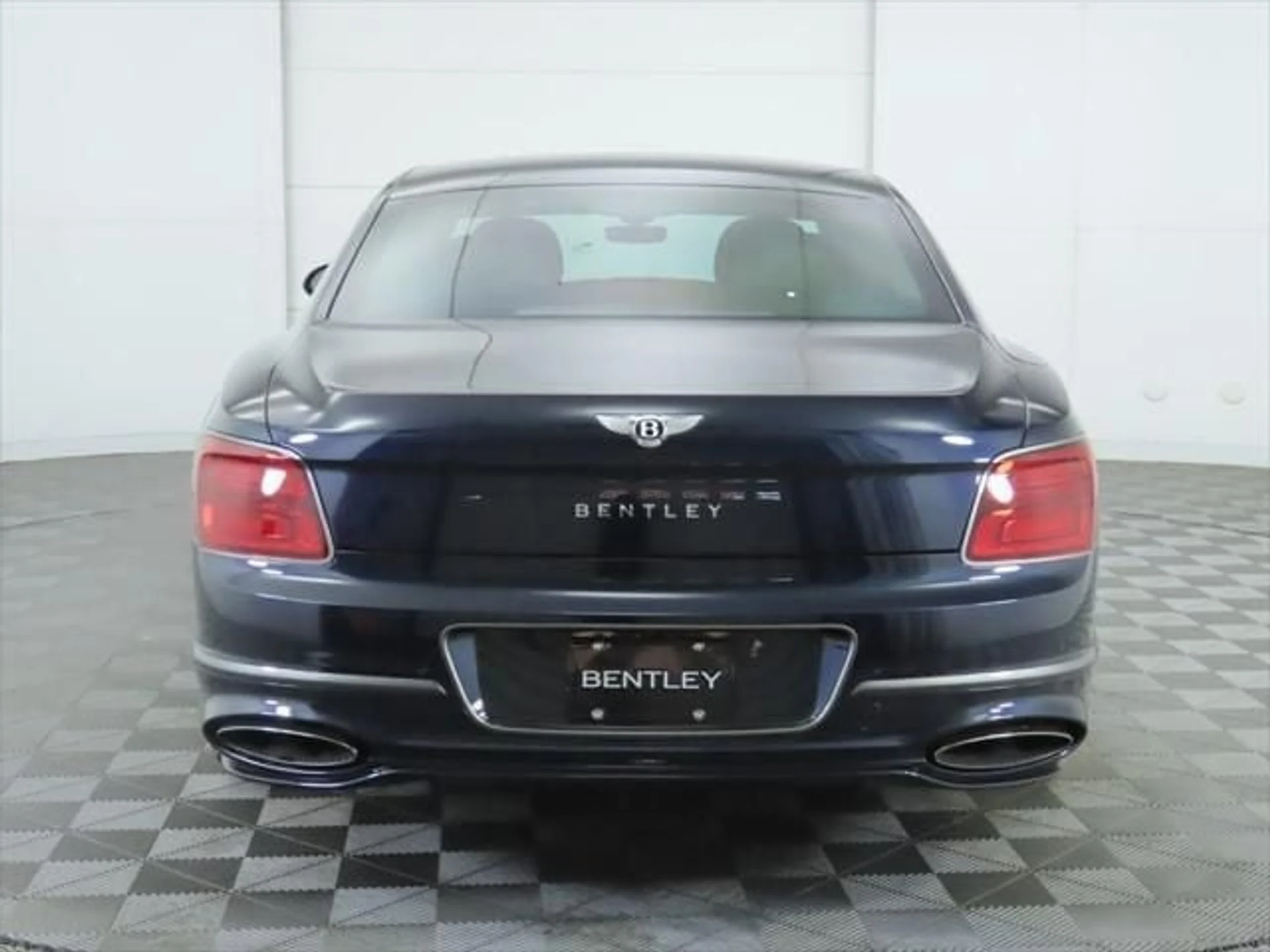 mph005_4141702148_used_2025_bentley_flying_spur_speedsedan_8119_23006169_6_640_9a5ac6955c