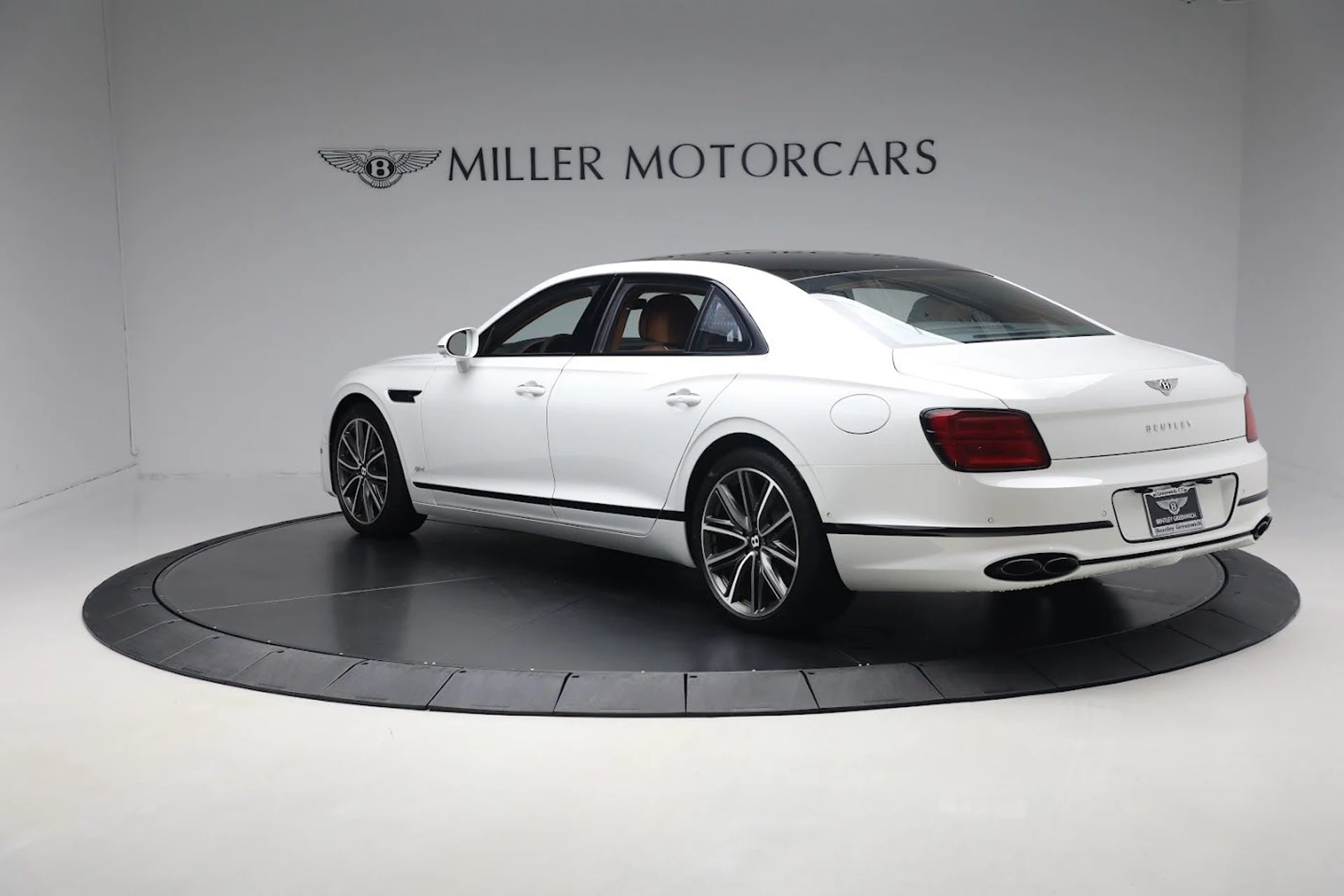 mph005_4146849253_Used_2022_Bentley_Flying_Spur_Hybrid_e242761d4f
