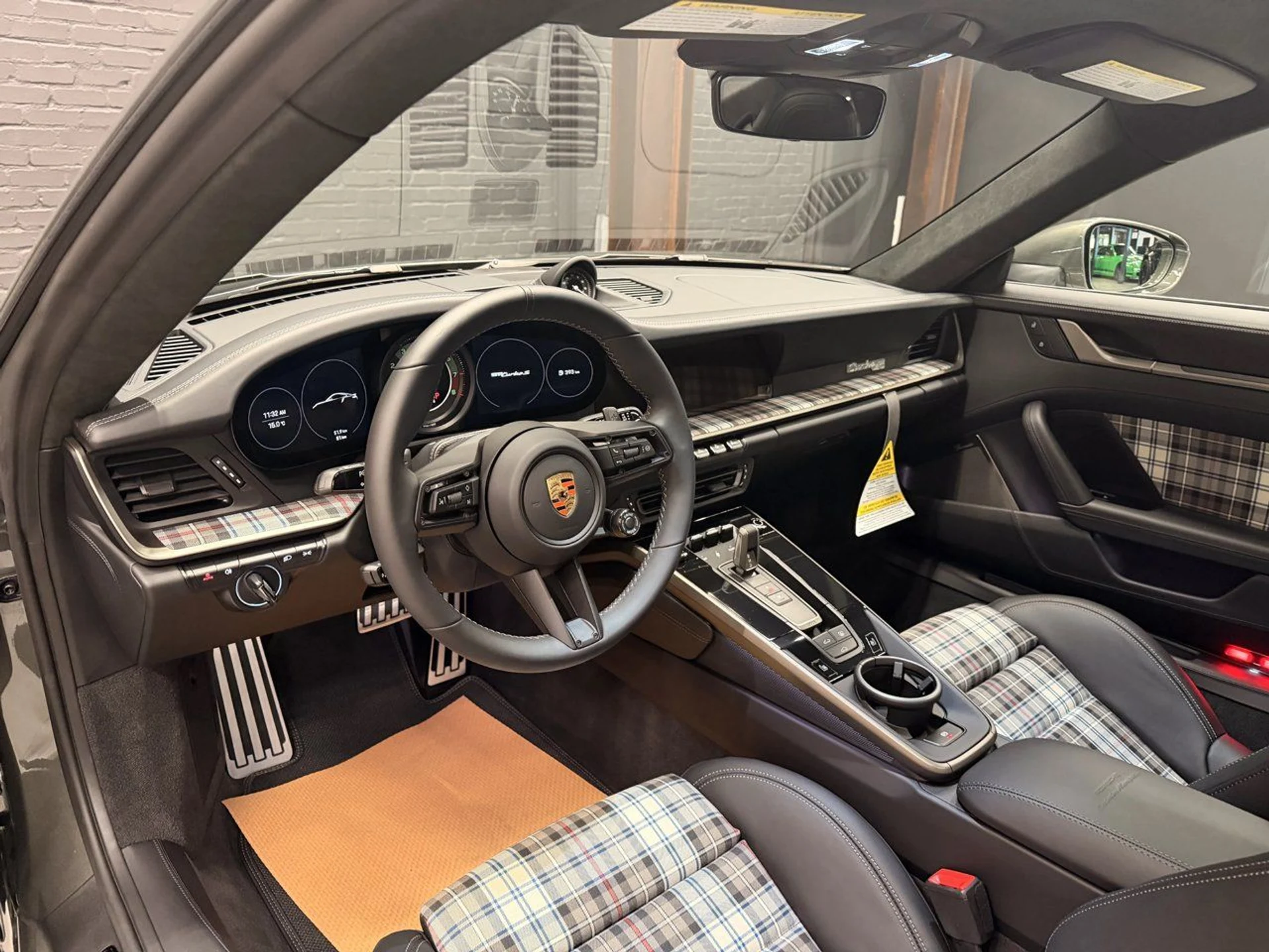 mph005_4156015248_porsche_911_2025_c809c9397b