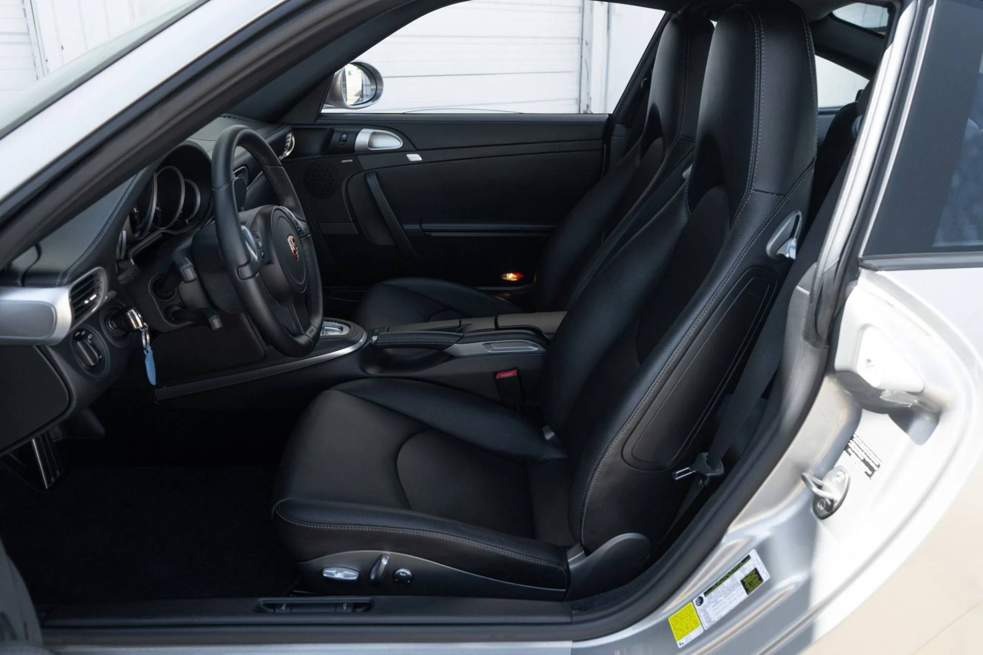 mph005_4163910064_Used_2012_Porsche_911_Carrera_4_GTS_1774273980_ebe56f50b5