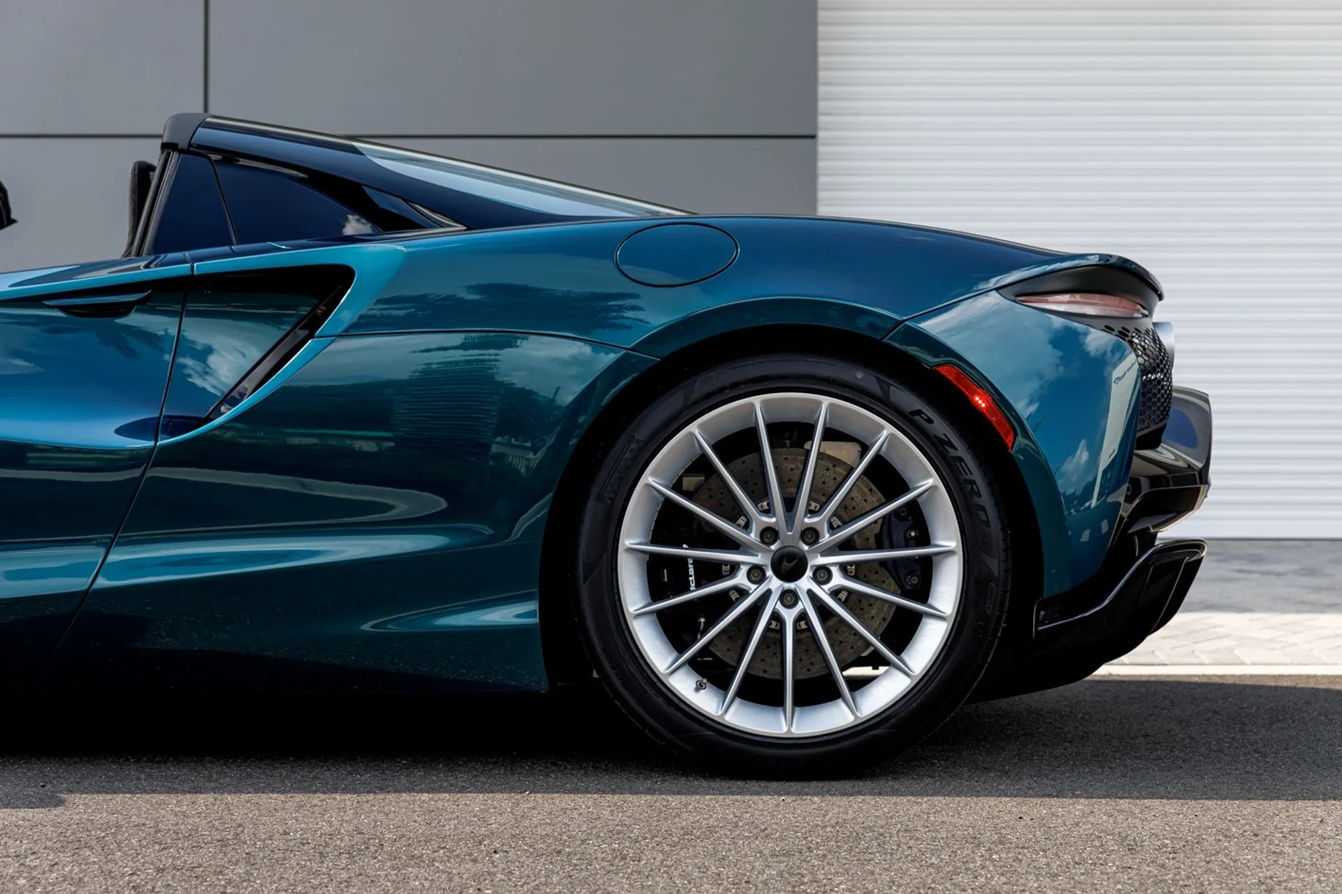 mph005_4164314179_587_p6_l_84dce57228