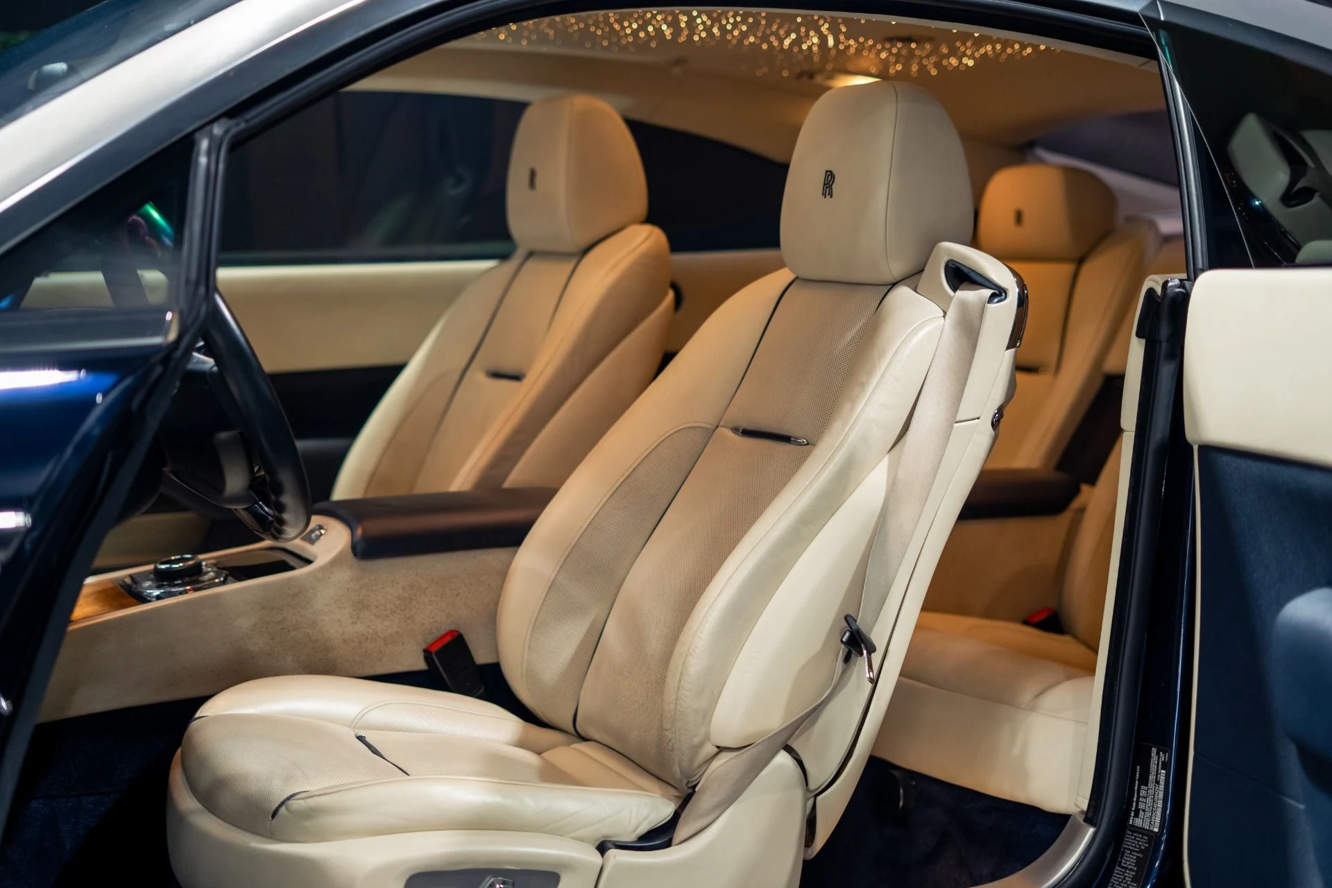 mph005_4176030242_Used_2014_Rolls_Royce_Wraith_Bespoke_Interior_1784145568_9e3e367a71