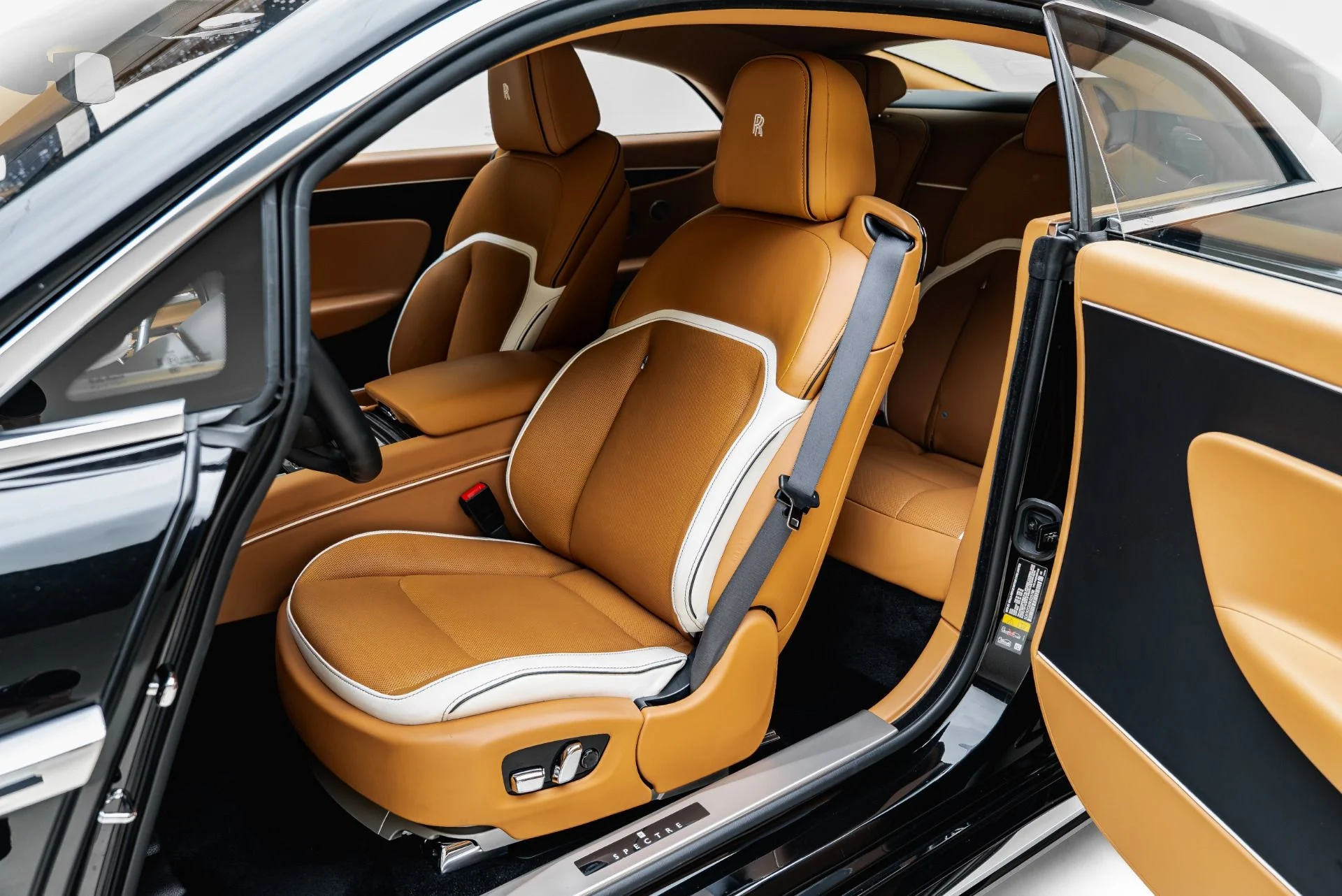 mph005_4177362495_Used_2024_Rolls_Royce_Spectre_1784269601_565520e44f
