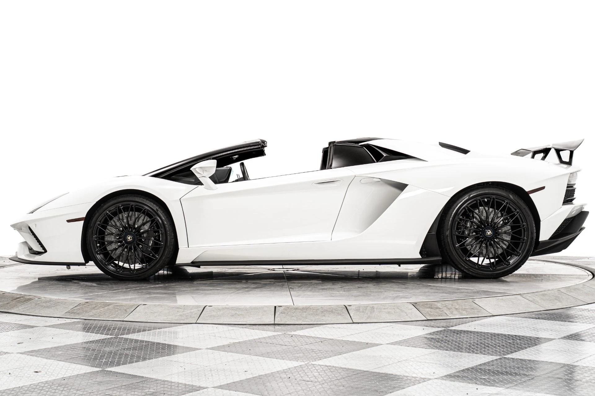 mph005_417964443_Used_2019_Lamborghini_Aventador_LP_740_4_S_Roadster_1758210075_05e126de27