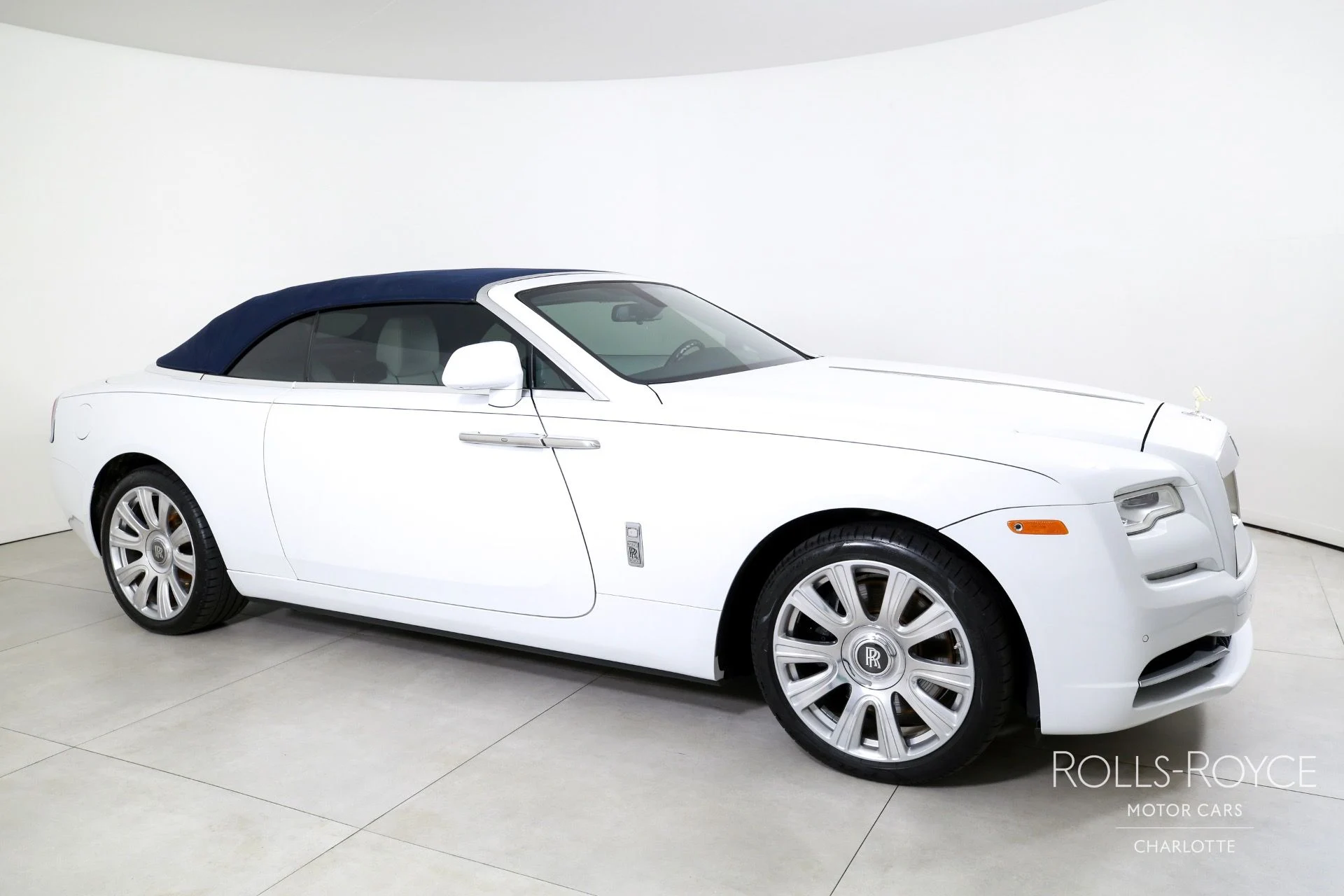 mph005_4180146173_Used_2019_Rolls_Royce_Dawn_1750192596_457c11b718