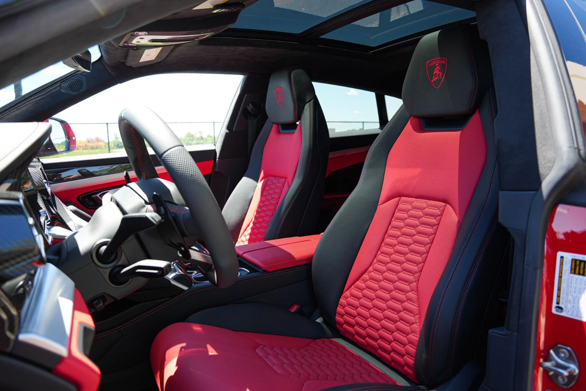 mph005_4182253248_Used_2019_Lamborghini_Urus_1781893095_cbe08cddb2