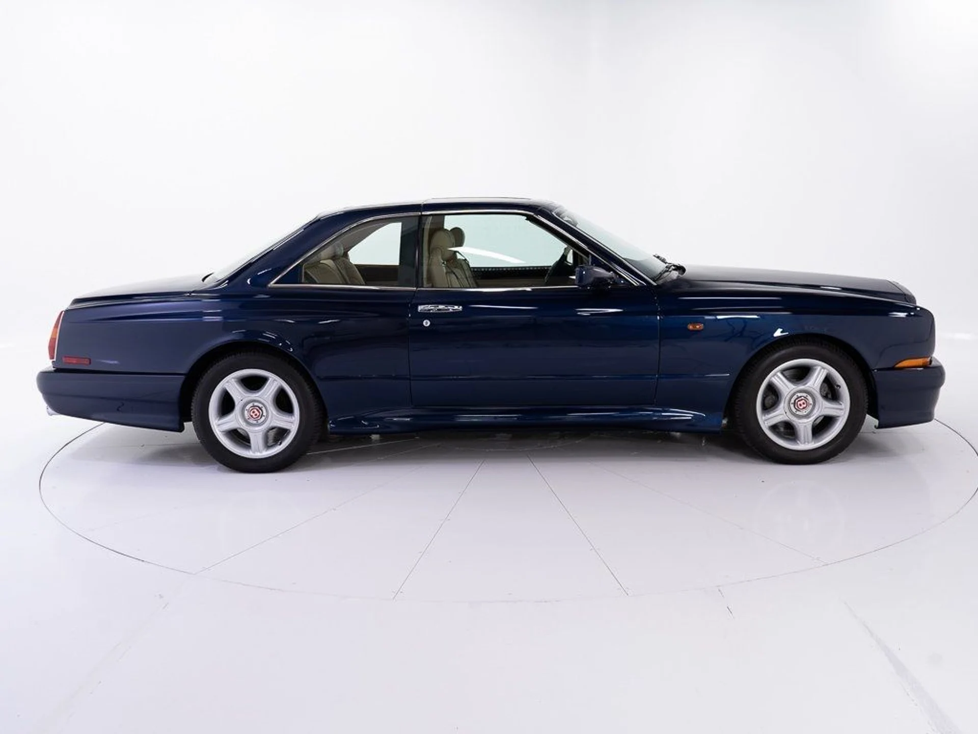 mph005_4186045390_828ed12ac0a6890a34c2d5325db02374_c8b3672fc6