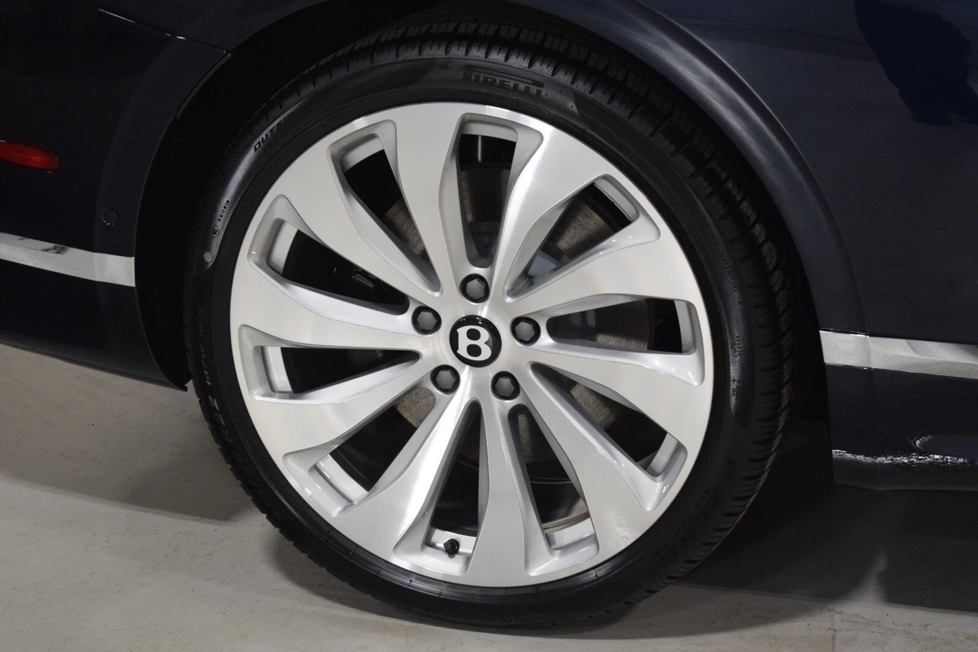 mph005_4189855222_3d3f2d835bf254a13f64f58f53fb86c1x_98c2bf86be