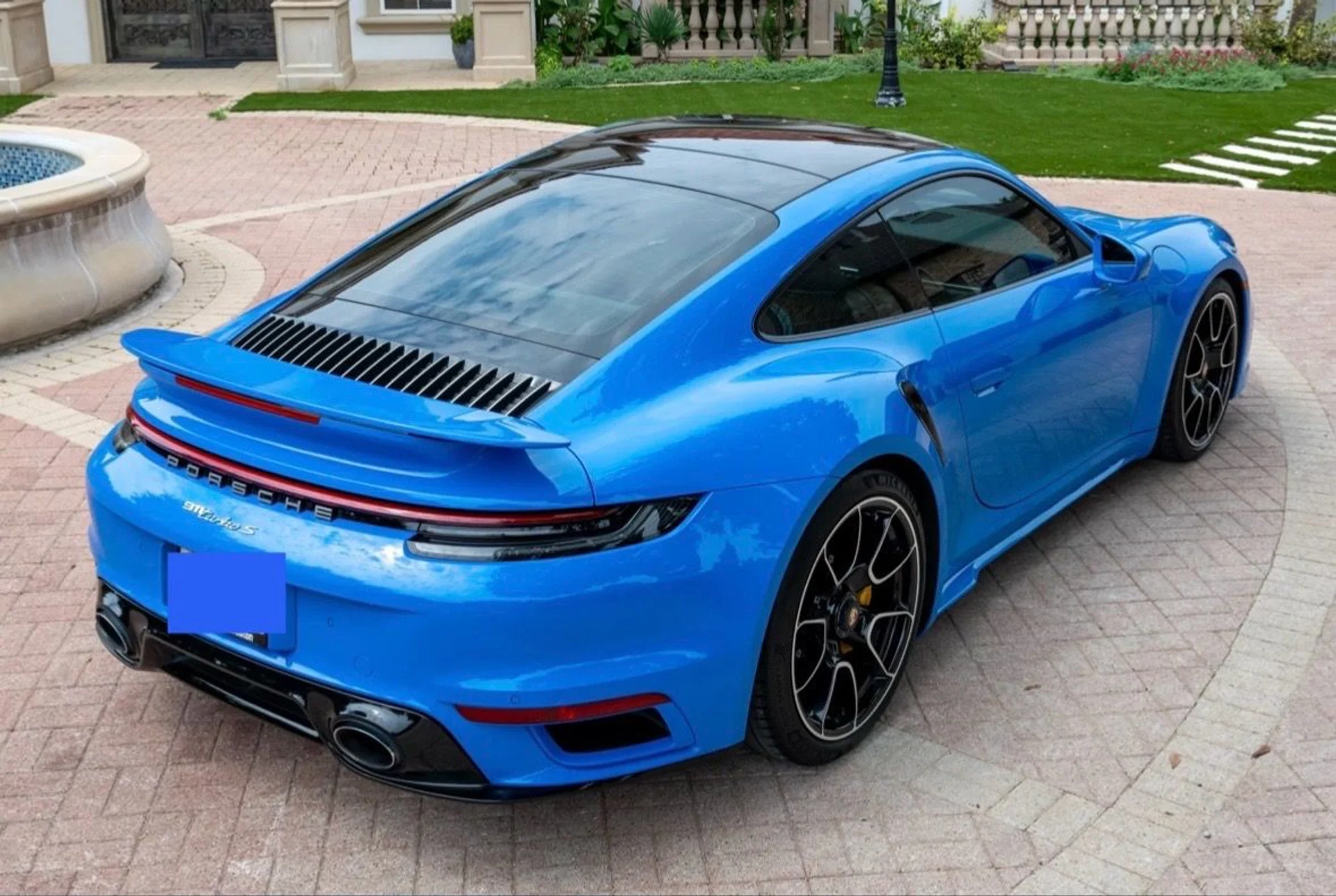 mph005_4191658650_Used_2022_Porsche_911_Turbo_S_1756321874_96d2f399b6