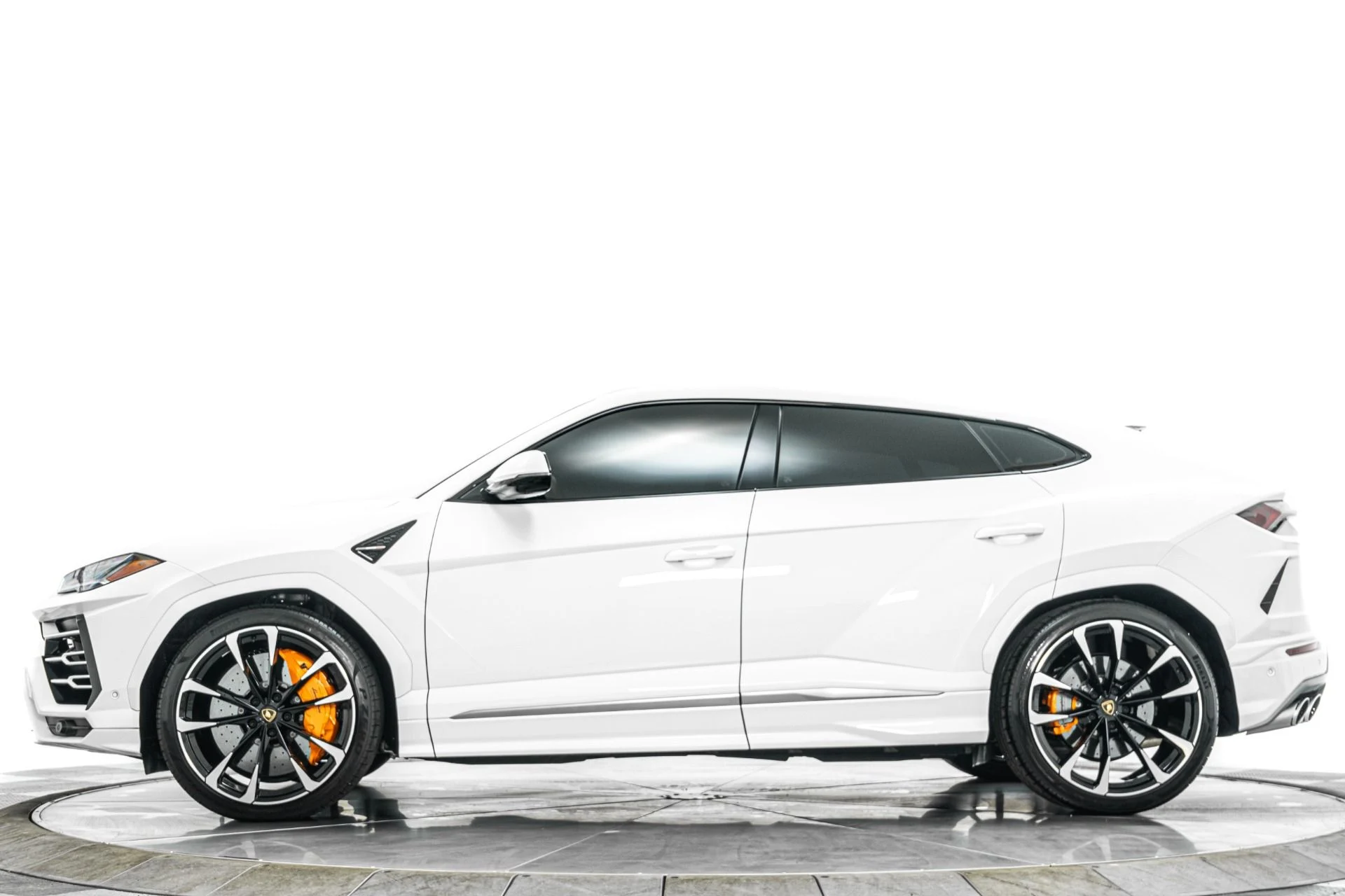 mph005_4195194011_Used_2022_Lamborghini_Urus_1778007764_4876809006
