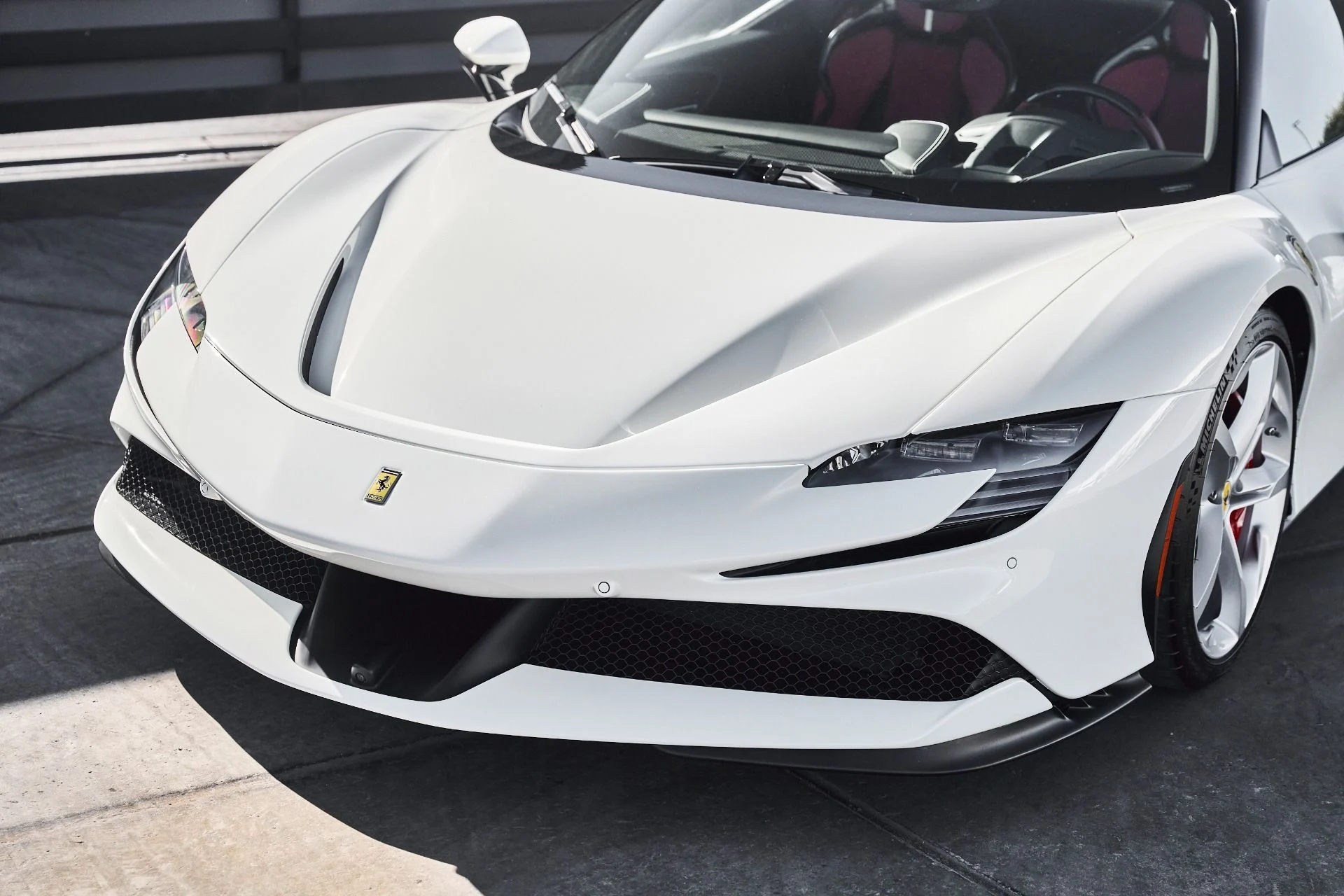 mph005_4197257482_Used_2025_Ferrari_SF_90_Spider_Base_1776876538_4d6f888d30