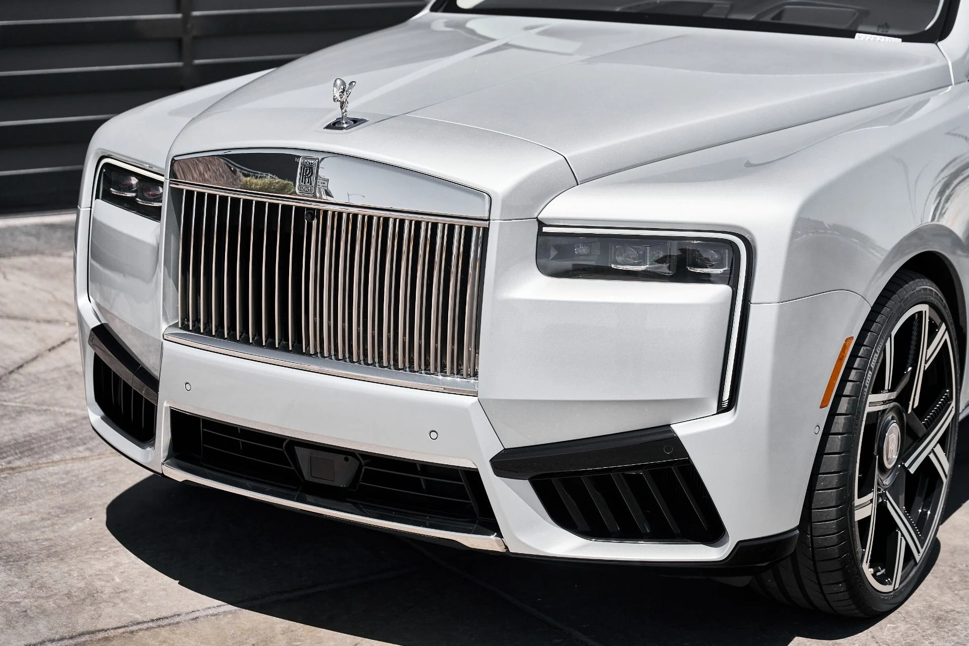 mph005_4209476742_Used_2025_Rolls_Royce_Cullinan_Base_1781217257_06b4398b86