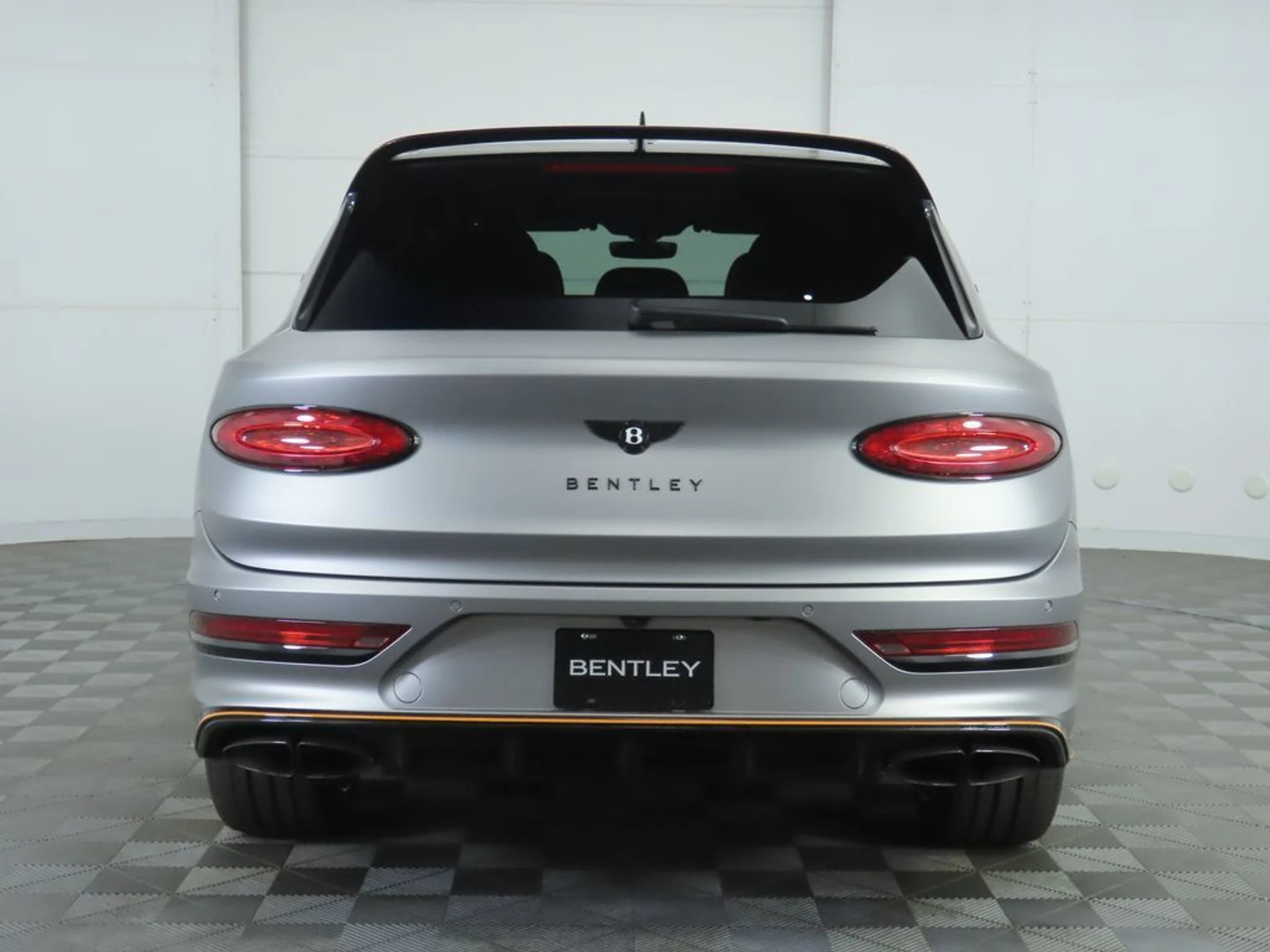 mph005_421585991_used_2024_bentley_bentayga_v8awd_8119_22892488_6_1024_941833444f