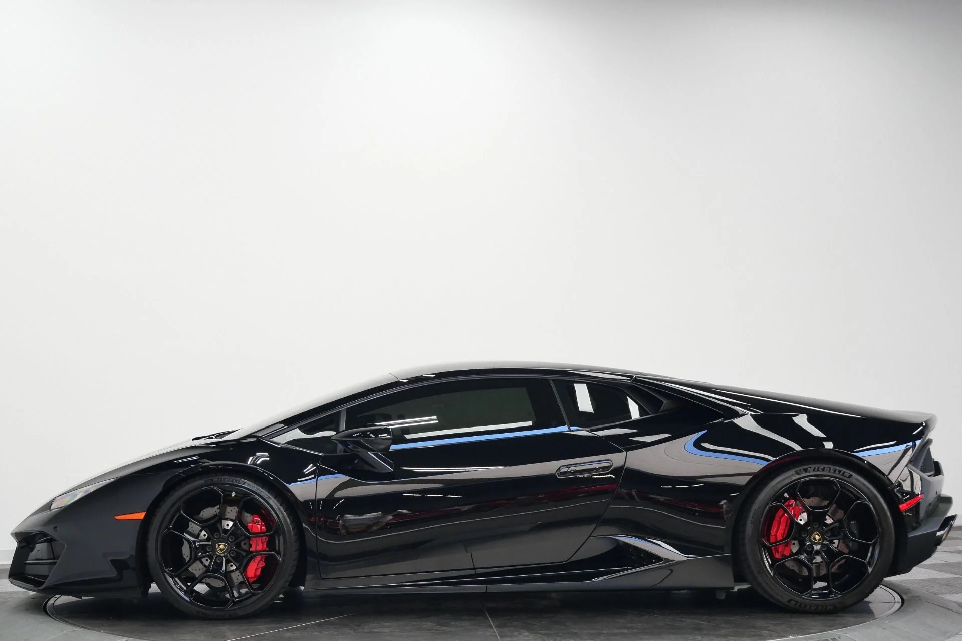 mph005_4218556210_Used_2019_Lamborghini_Huracan_LP_580_2_Q_Citura_Interior_Giano_Wheels_571_HP_V10_1786034650_23554a9edb