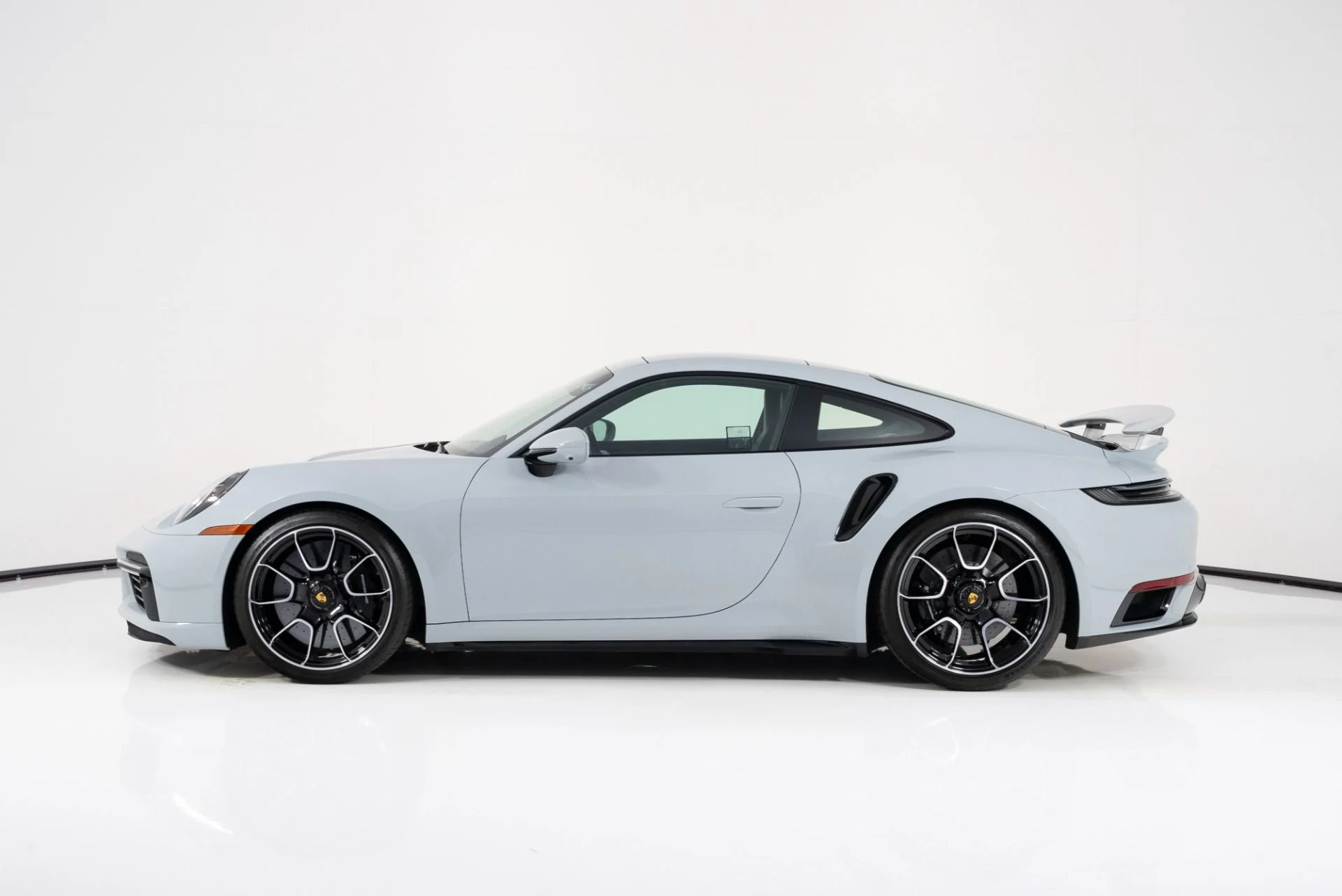 mph005_4220933274_Used_2024_Porsche_911_Turbo_S_1754514787_1c202ae70e
