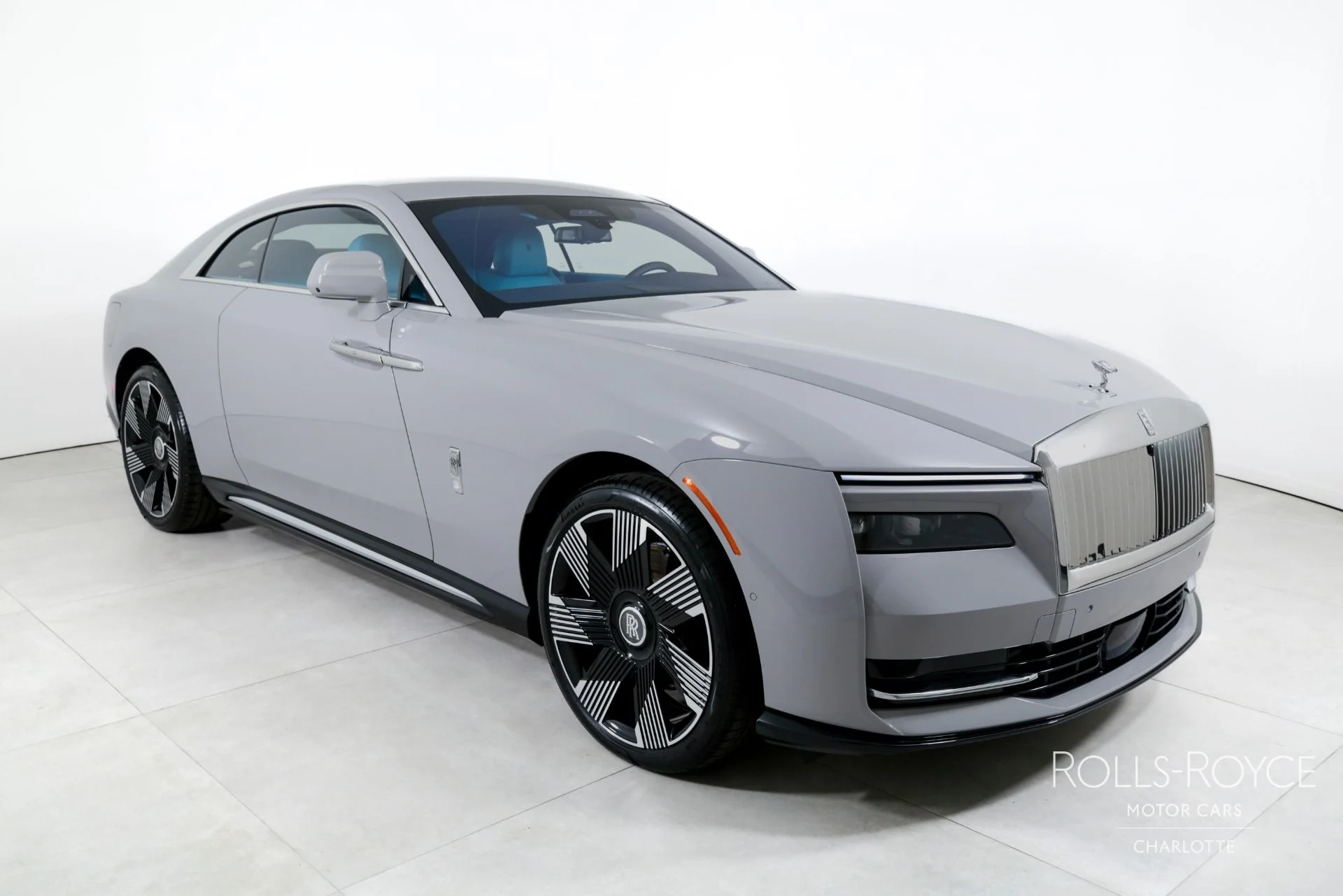 mph005_4227235721_Used_2025_Rolls_Royce_Spectre_1734039805_2b3b7dd417