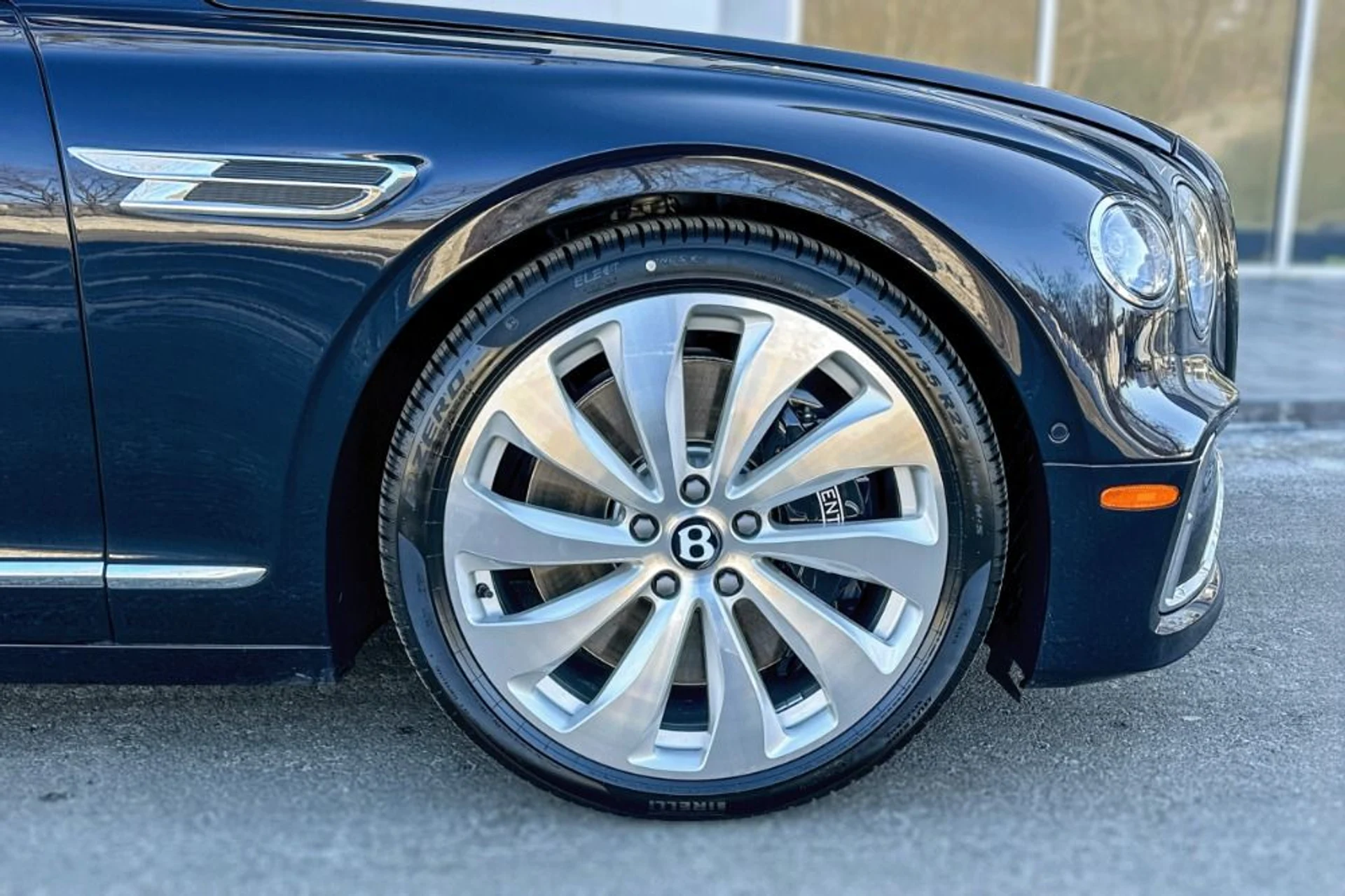 mph005_4235858815_New_2026_Bentley_Flying_Spur_1783503890_cf720408a2