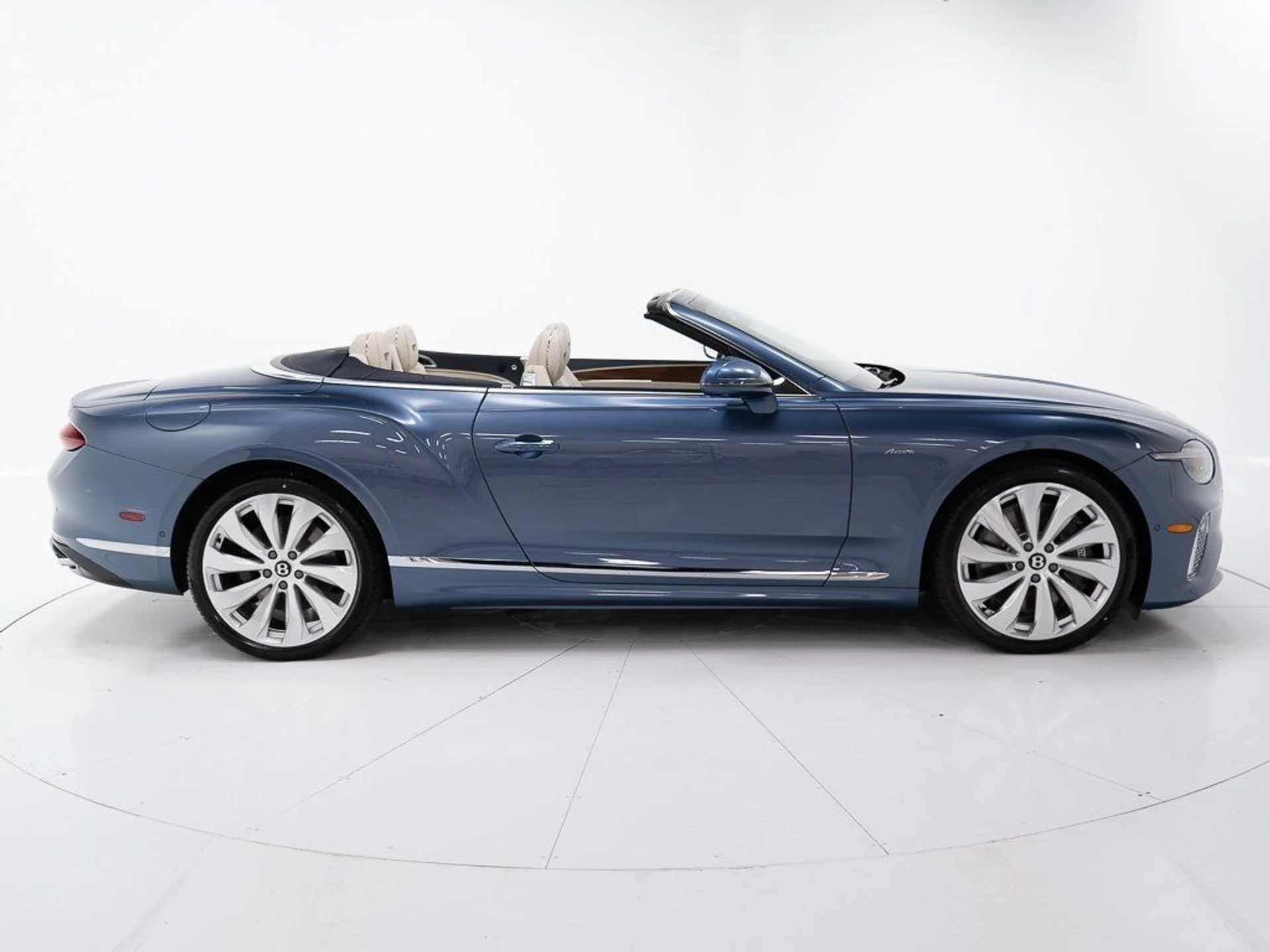 mph005_4236004631_ea3d04bdea87529d95903bc72a50a659_d62f0a4be6