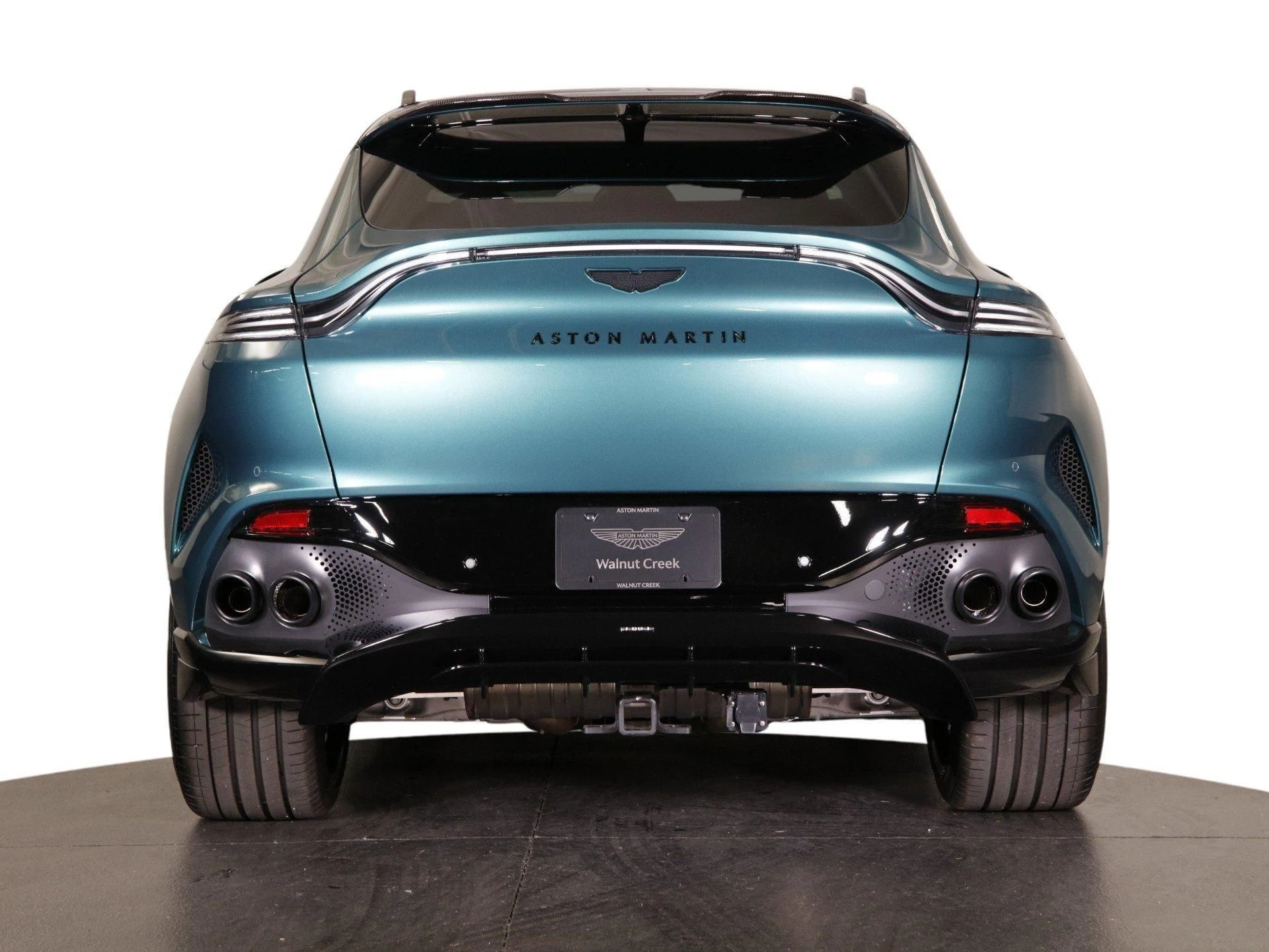 mph005_4237367532_Used_2024_Aston_Martin_DBX_707_1710413866_3ce189163a