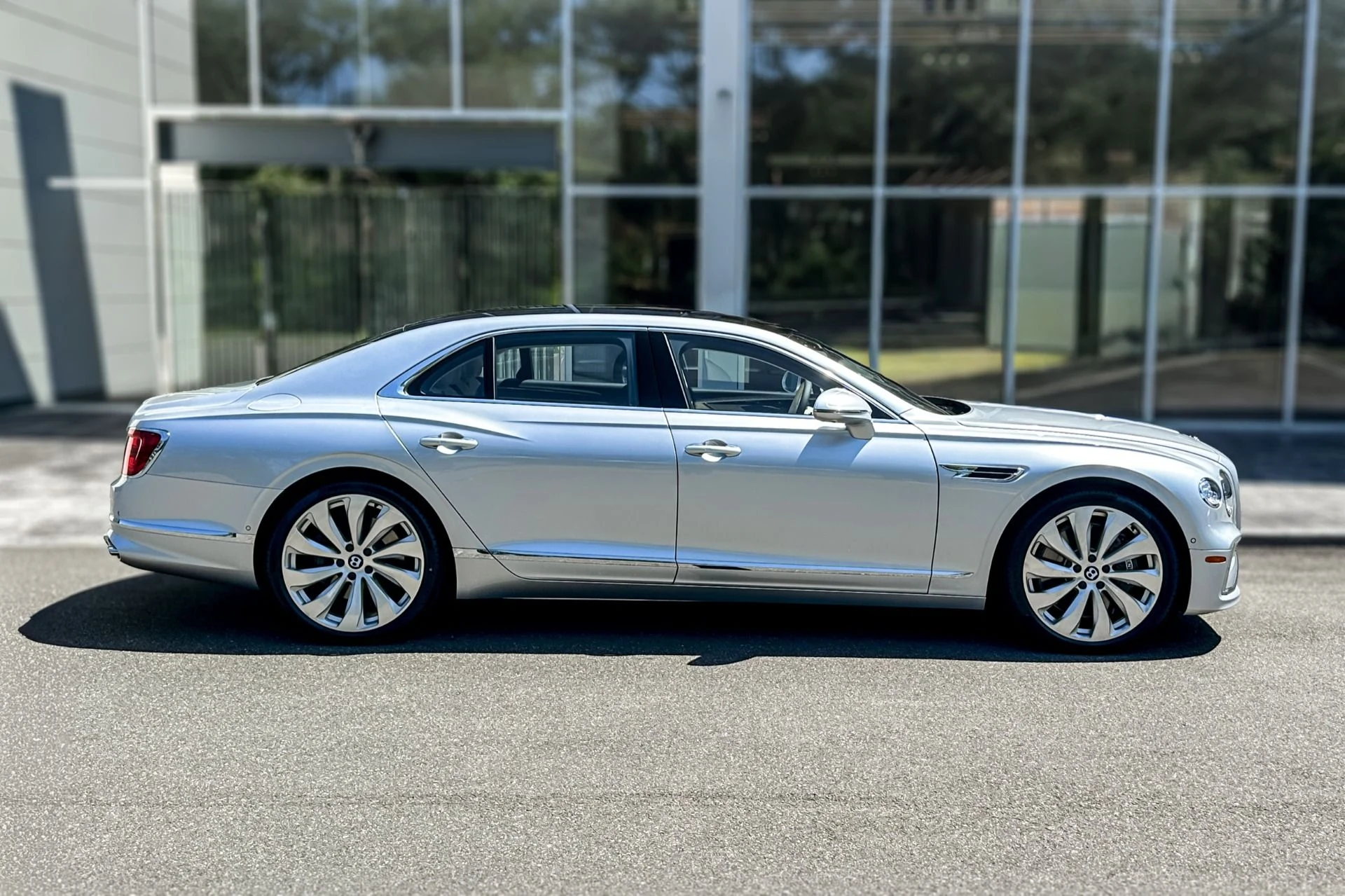 mph005_424104103_New_2026_Bentley_Flying_Spur_1783692086_9bff457cf5