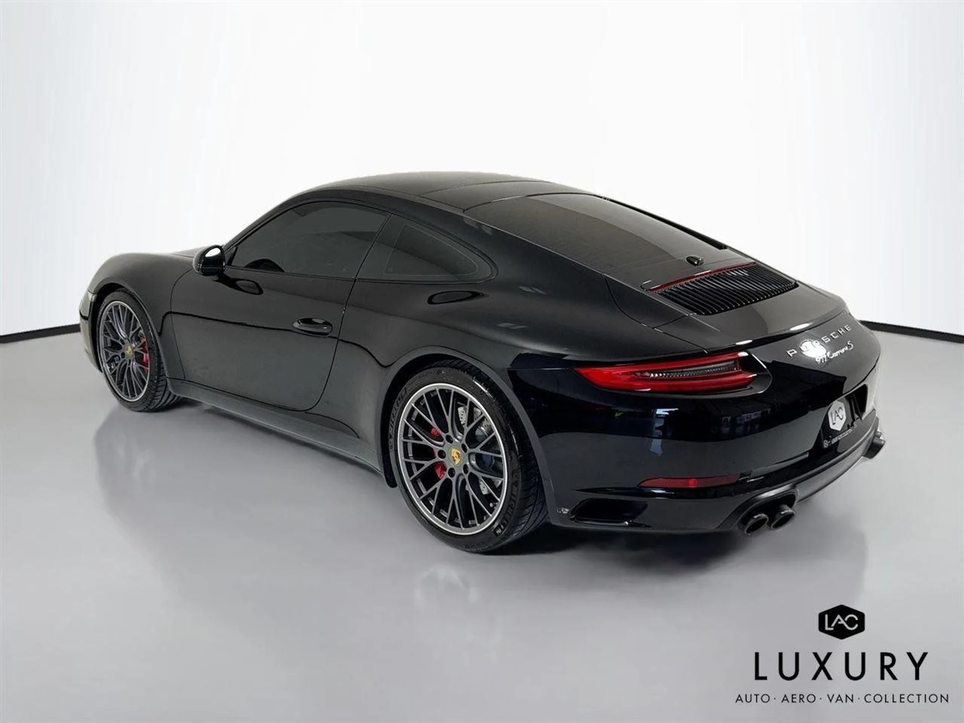 mph005_424803862_c0292a078b947f6bc205f53cbbebb26e_c350c7082a