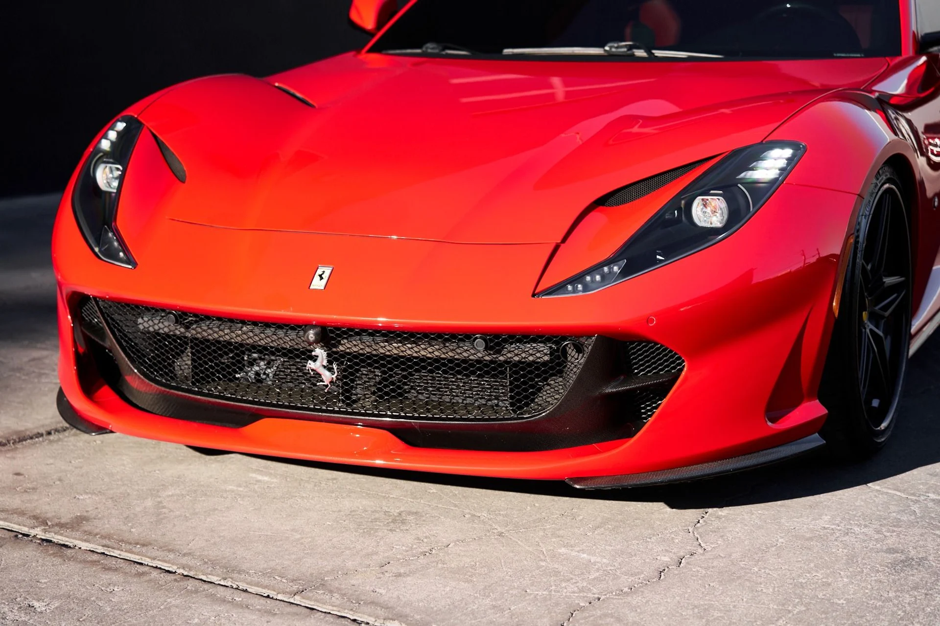 mph005_4258157274_Used_2018_Ferrari_812_Superfast_Base_1746047538_7d14e499a9