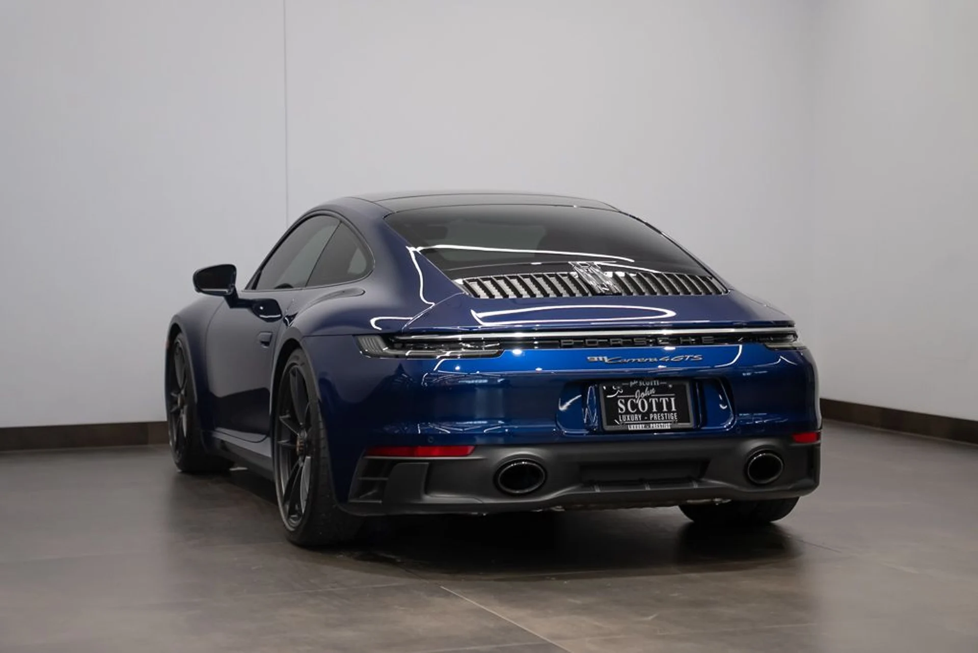 mph005_4259377806_porsche_911_2023_jpg_v_1778782420_5ba5e6259f