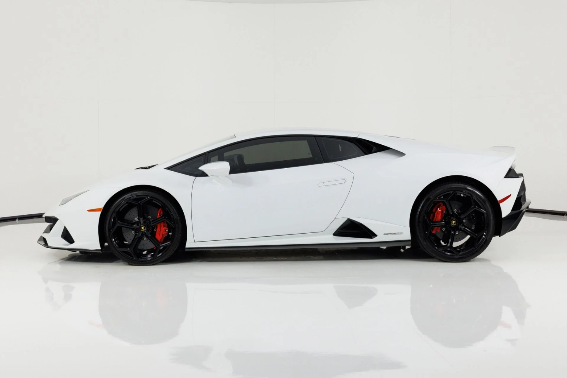mph005_4260250329_Used_2020_Lamborghini_Huracan_LP_640_4_EVO_1779139546_b74191cd96